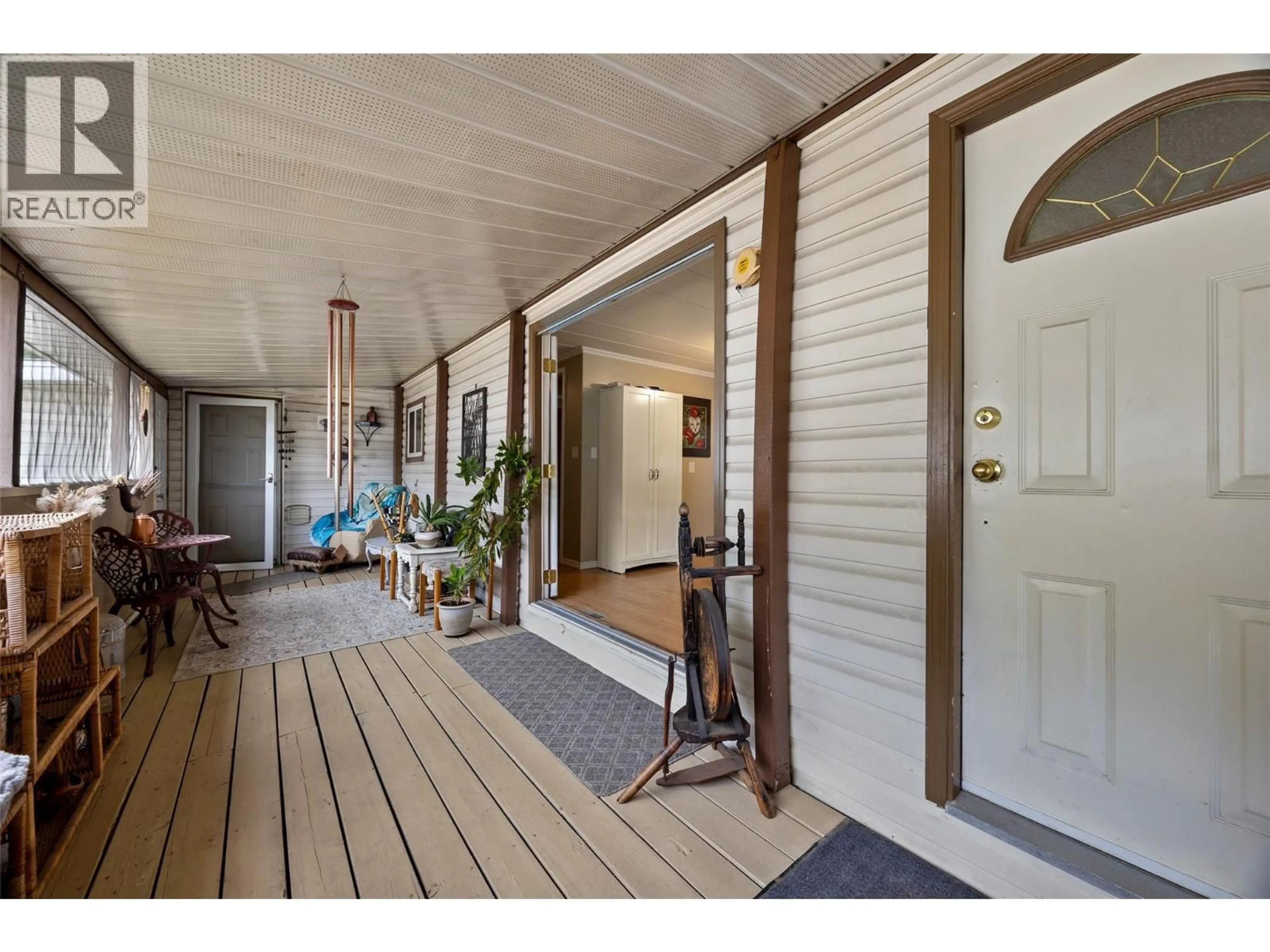 Indoor entryway for 8 - 161 SHUSWAP AVENUE, Chase British Columbia V0E1M0