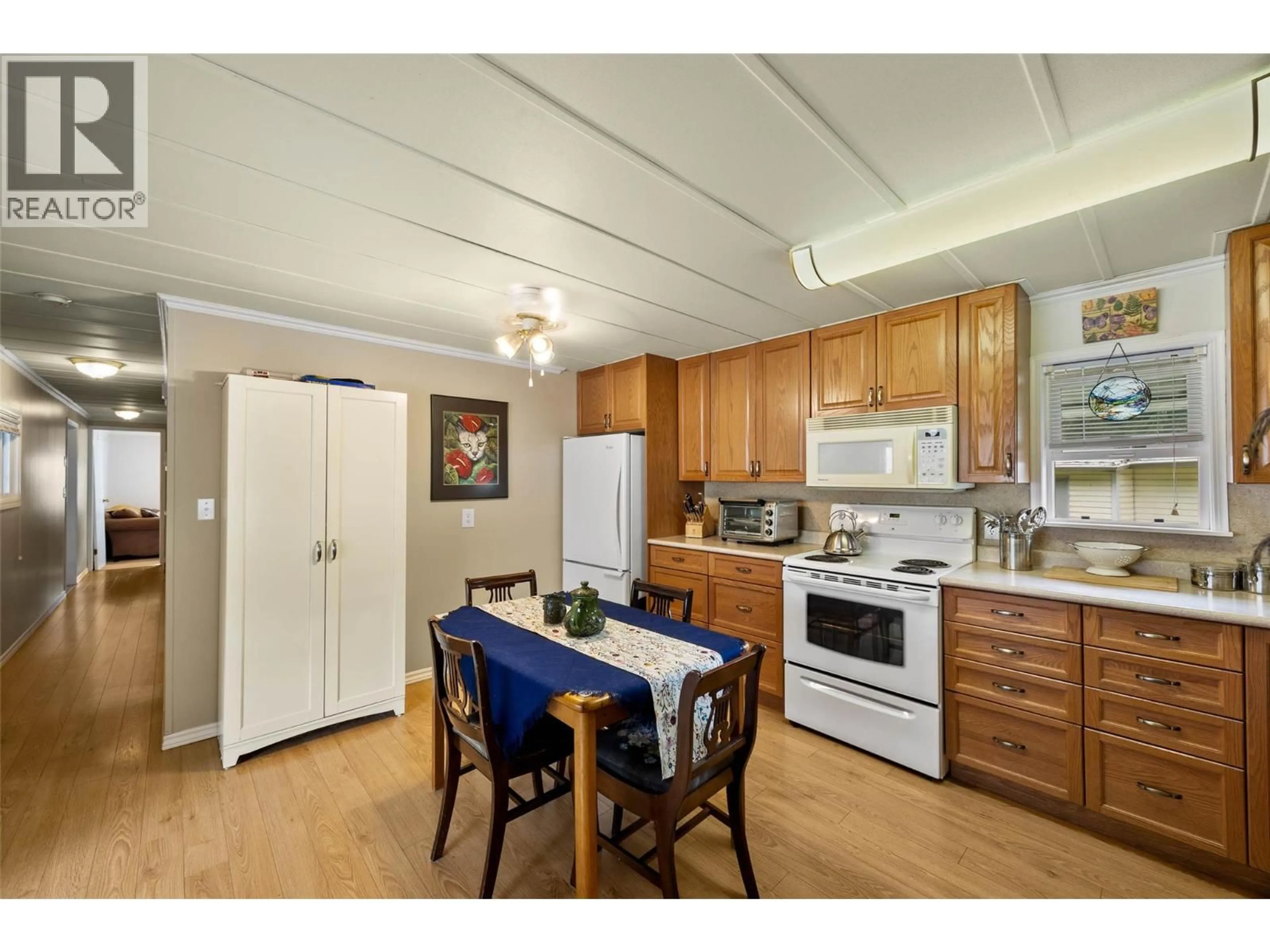 Standard kitchen, unknown for 8 - 161 SHUSWAP AVENUE, Chase British Columbia V0E1M0