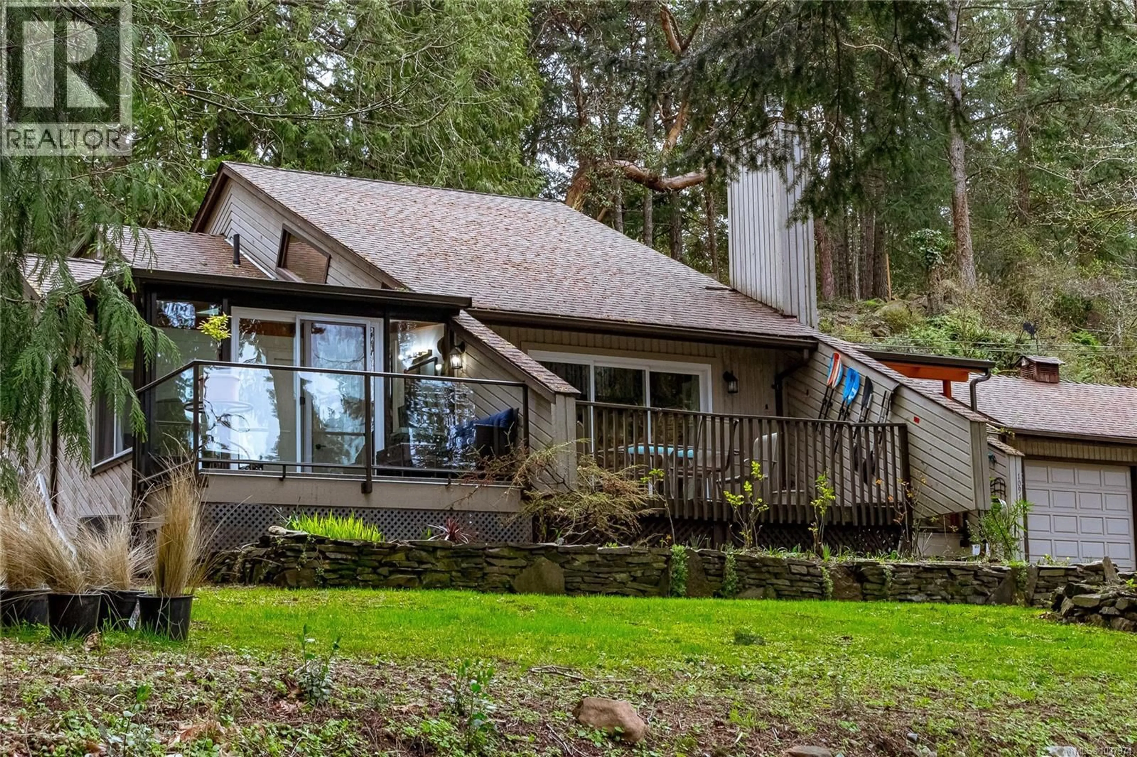 Home with vinyl exterior material, unknown for 10912 BOAS ROAD, North Saanich British Columbia V8L5J1