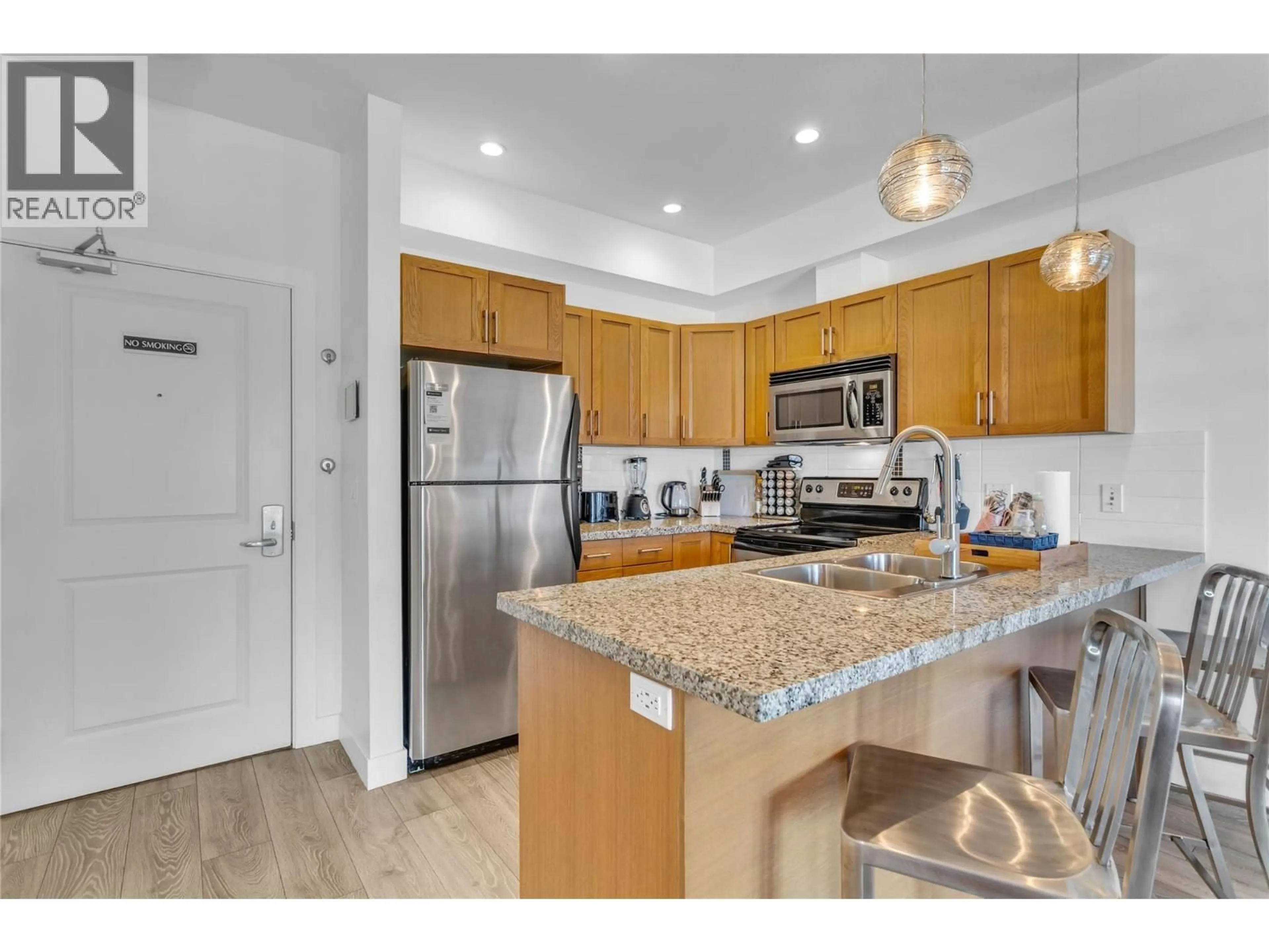 Standard kitchen, unknown for 407 - 3205 SKYVIEW LANE, West Kelowna British Columbia V4T3J3