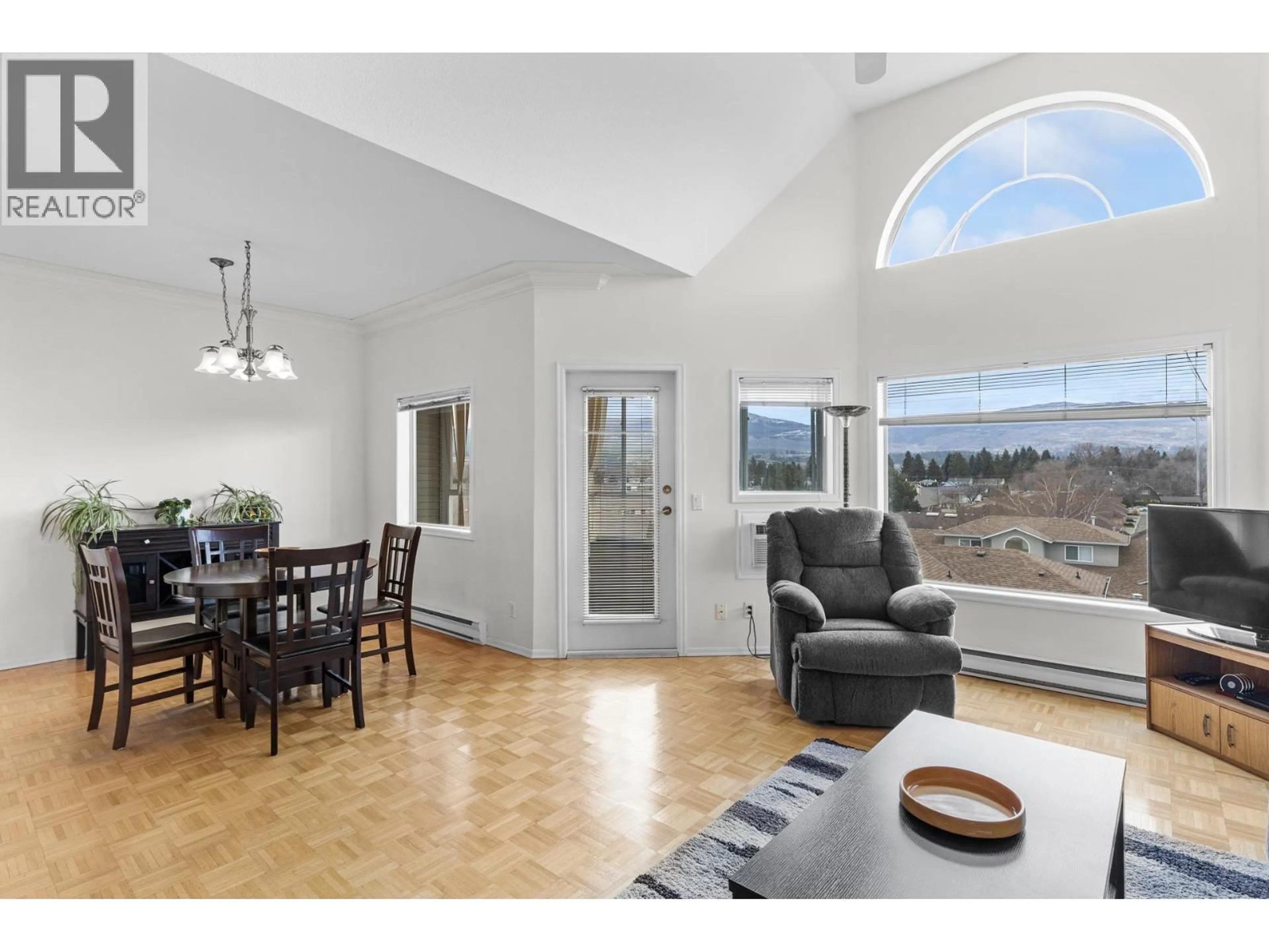 Unknown for 306 - 877 KLO ROAD, Kelowna British Columbia V1Y9R1