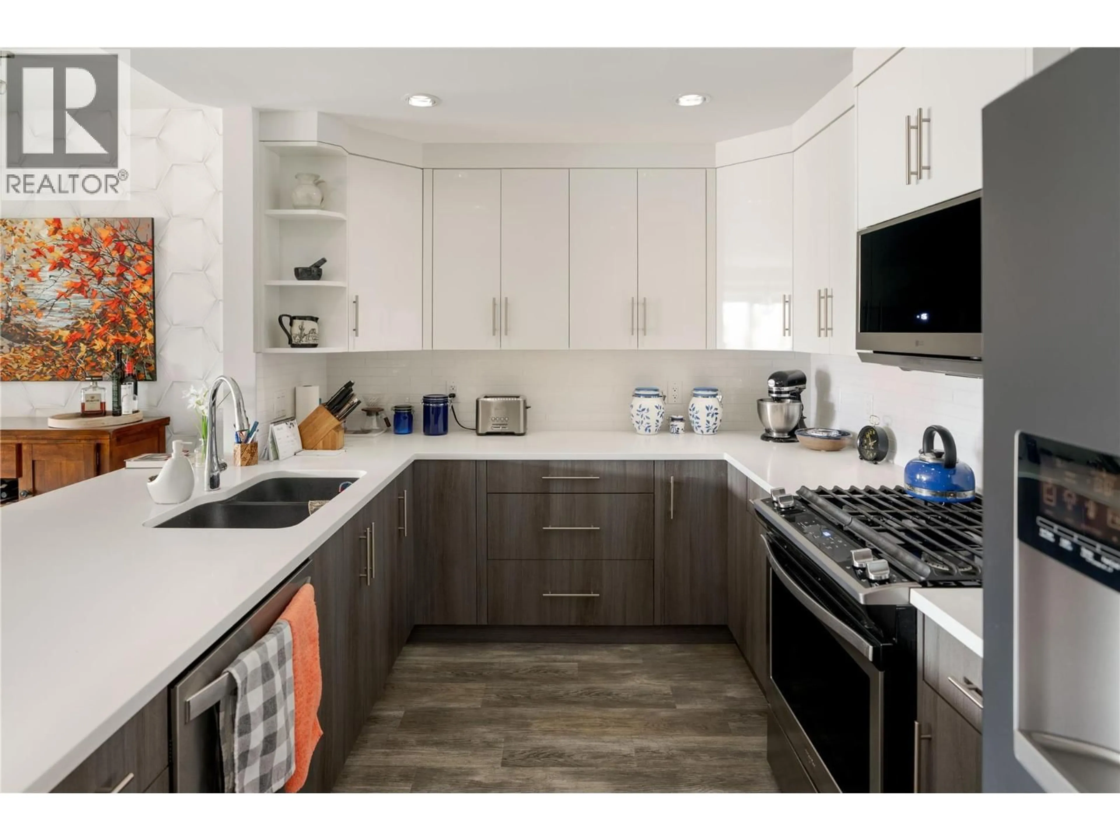 Contemporary kitchen, ceramic/tile floor for 415 - 3865 TRUSWELL ROAD, Kelowna British Columbia V1W3K9