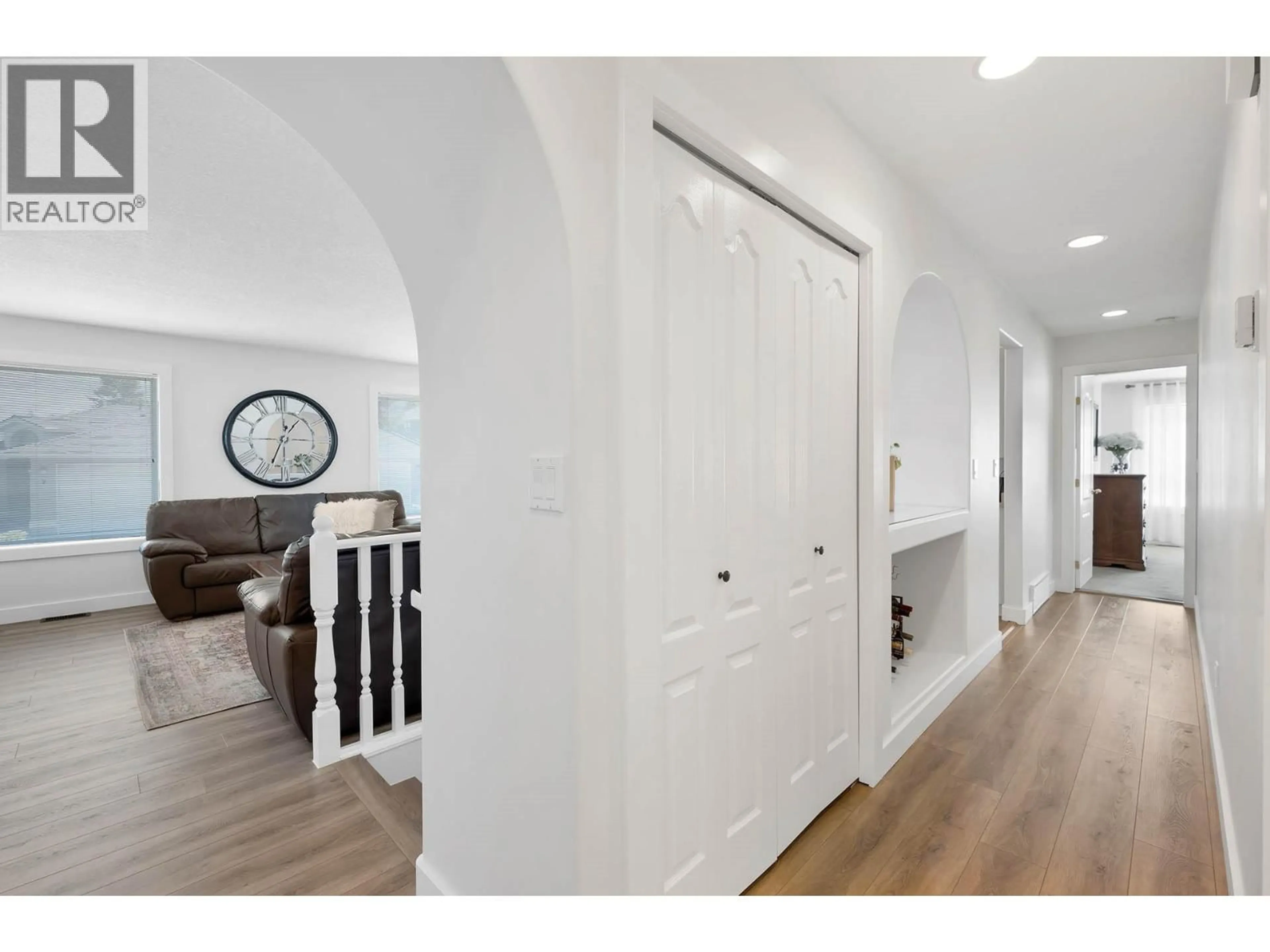 Indoor entryway for 11 - 1350 FINLAY AVENUE, Kamloops British Columbia V2E2N3