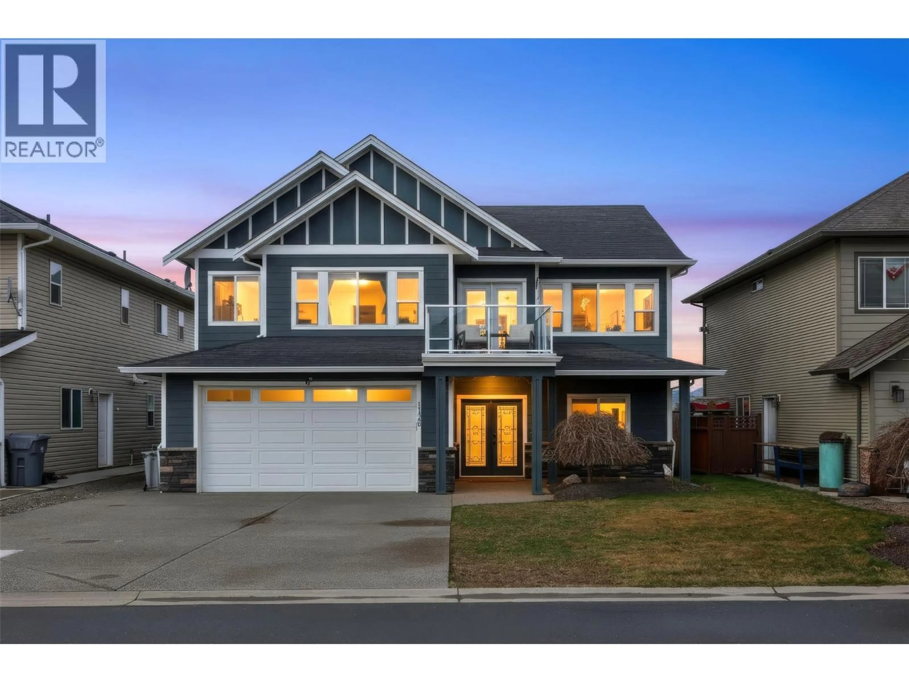 Home with vinyl exterior material, street for 1120 MORAY STREET, Kamloops British Columbia V2B0C2