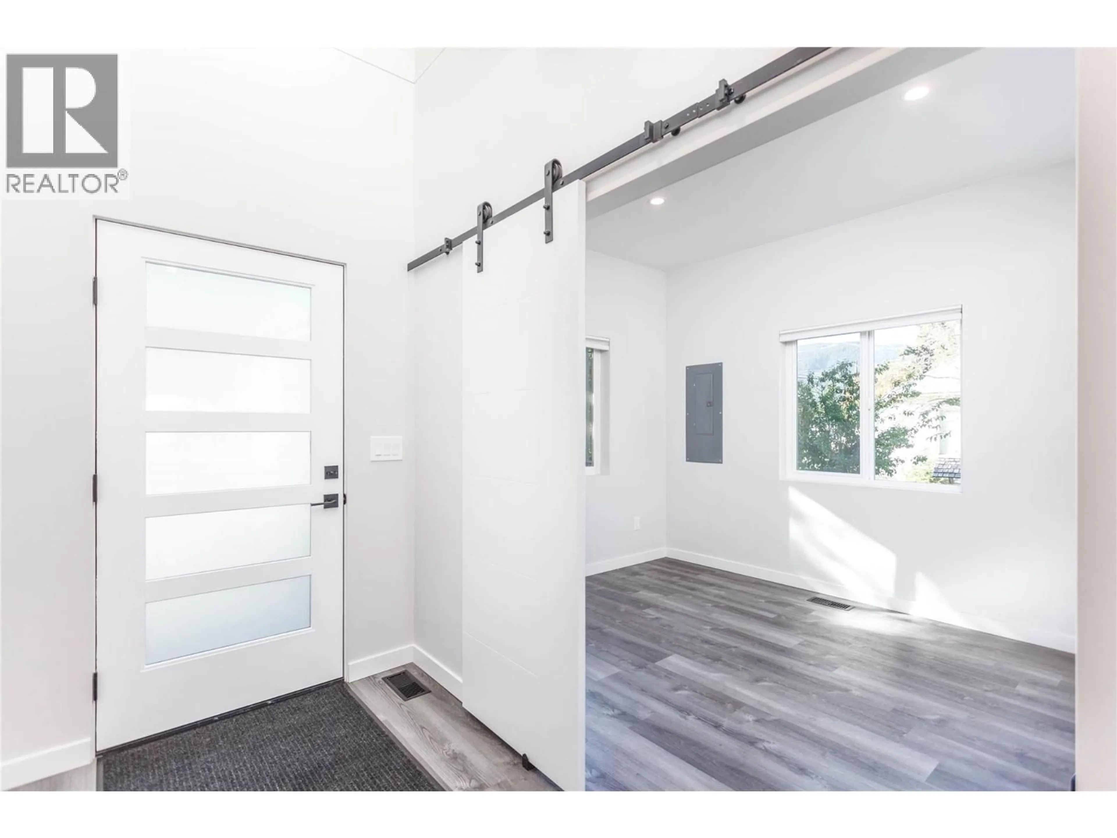 Indoor entryway for 2253 SHUSWAP AVENUE, Lumby British Columbia V0E2G0