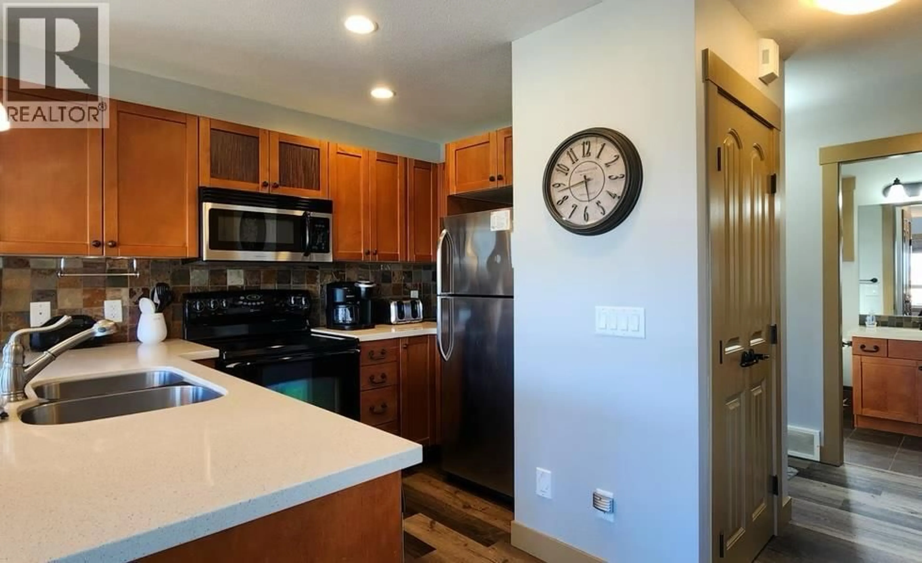 Standard kitchen, unknown for 321 - 6844 MADRID WAY, Fintry British Columbia V1Z3R8
