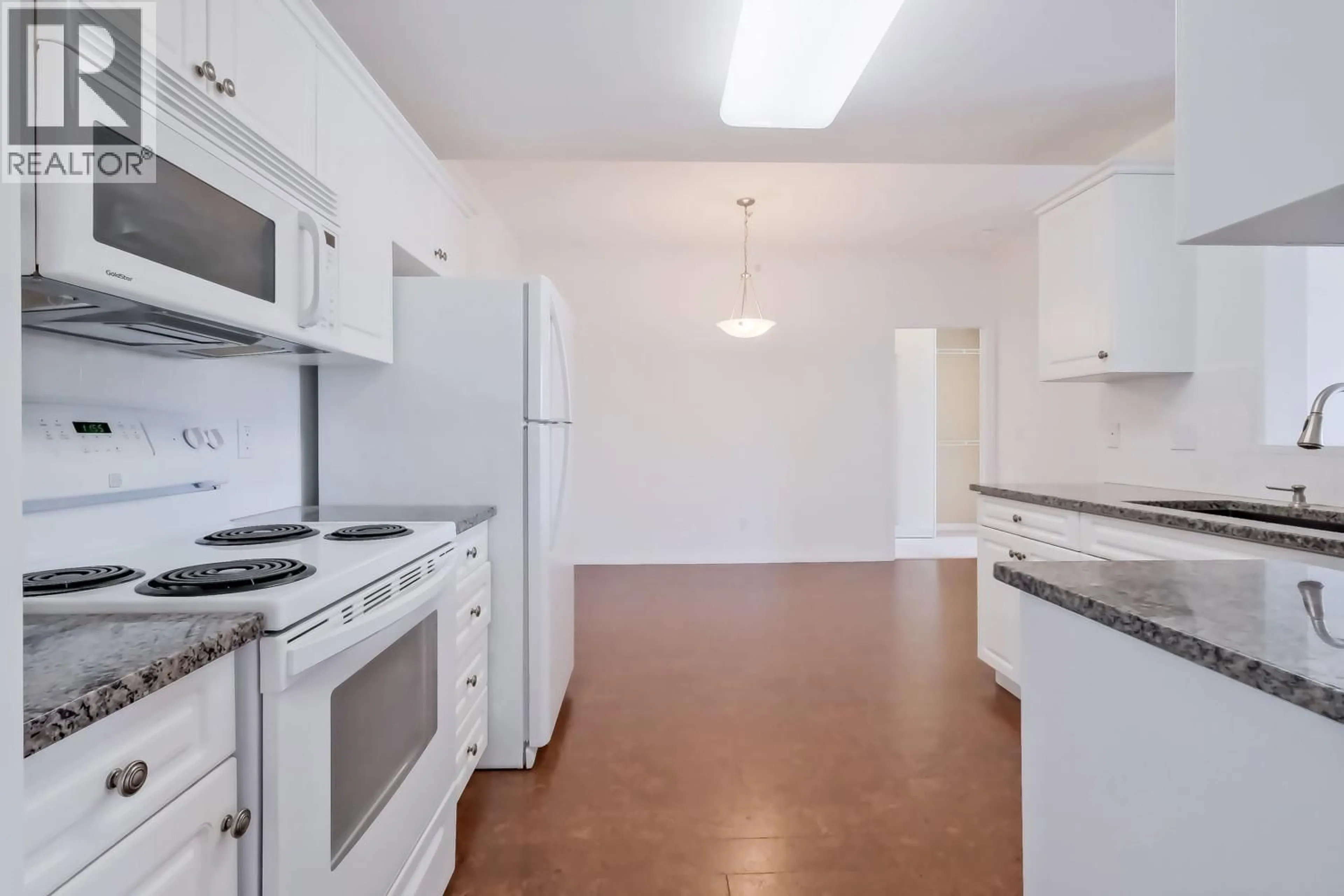 Standard kitchen, unknown for 411 - 1962 ENTERPRISE WAY, Kelowna British Columbia V1Y9S6