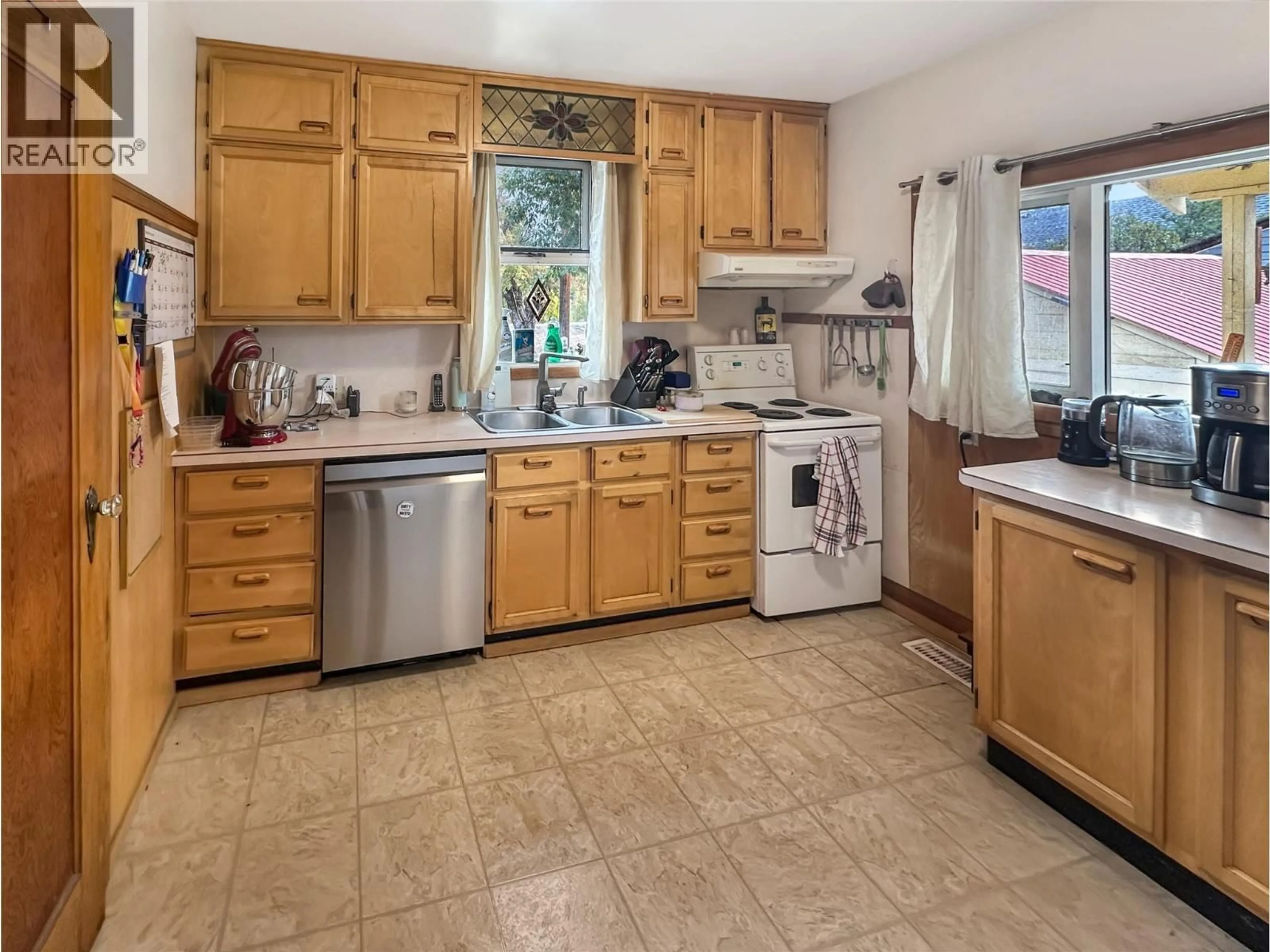 Standard kitchen, ceramic/tile floor for 60 ANGELA AVENUE, Princeton British Columbia V0X1W0