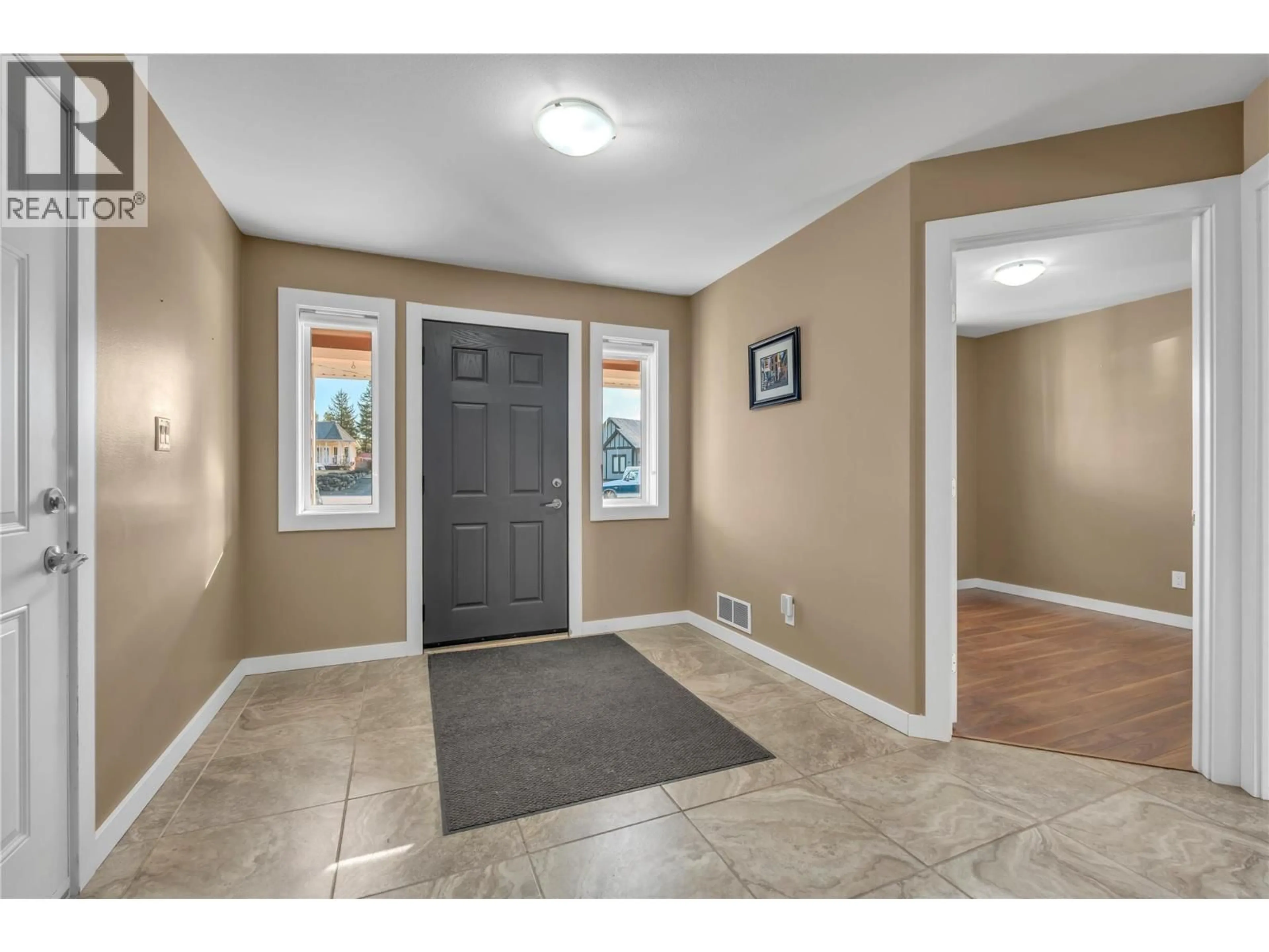 Indoor entryway for 216 WESTRIDGE COURT, Princeton British Columbia V0X1W0