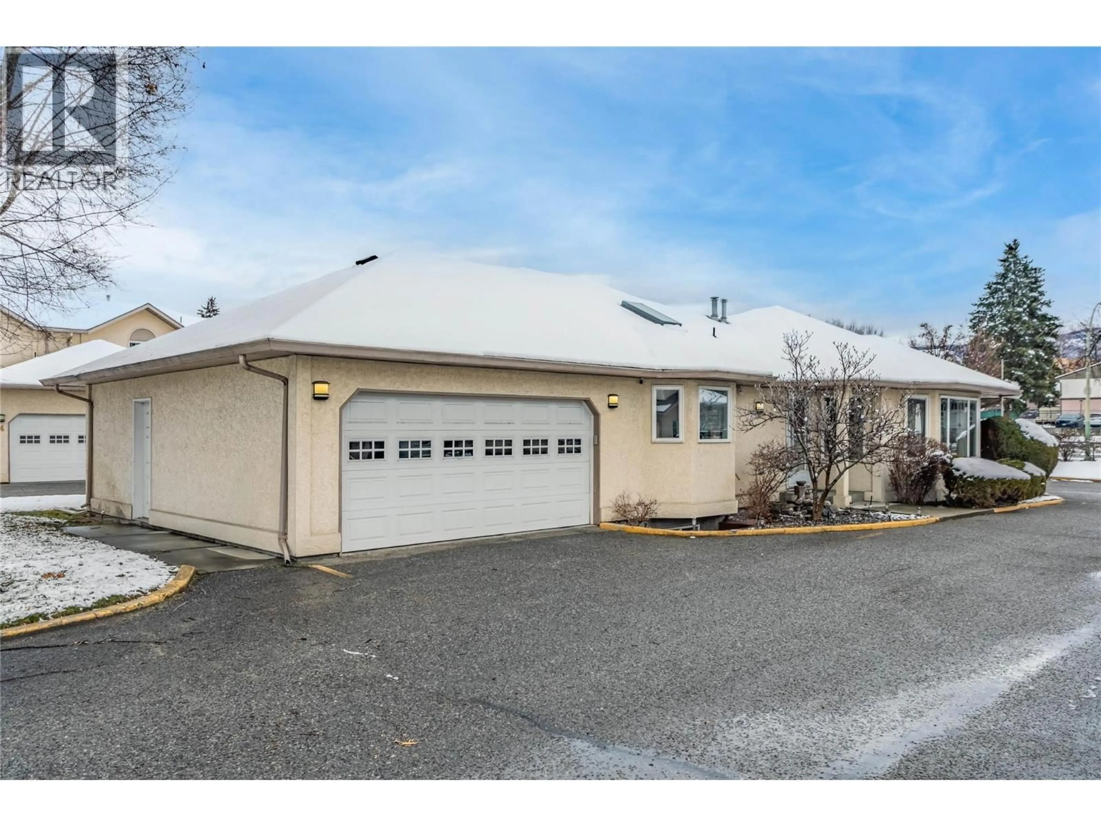 Indoor garage for 9 - 140 NICKEL ROAD, Kelowna British Columbia V1X4E6