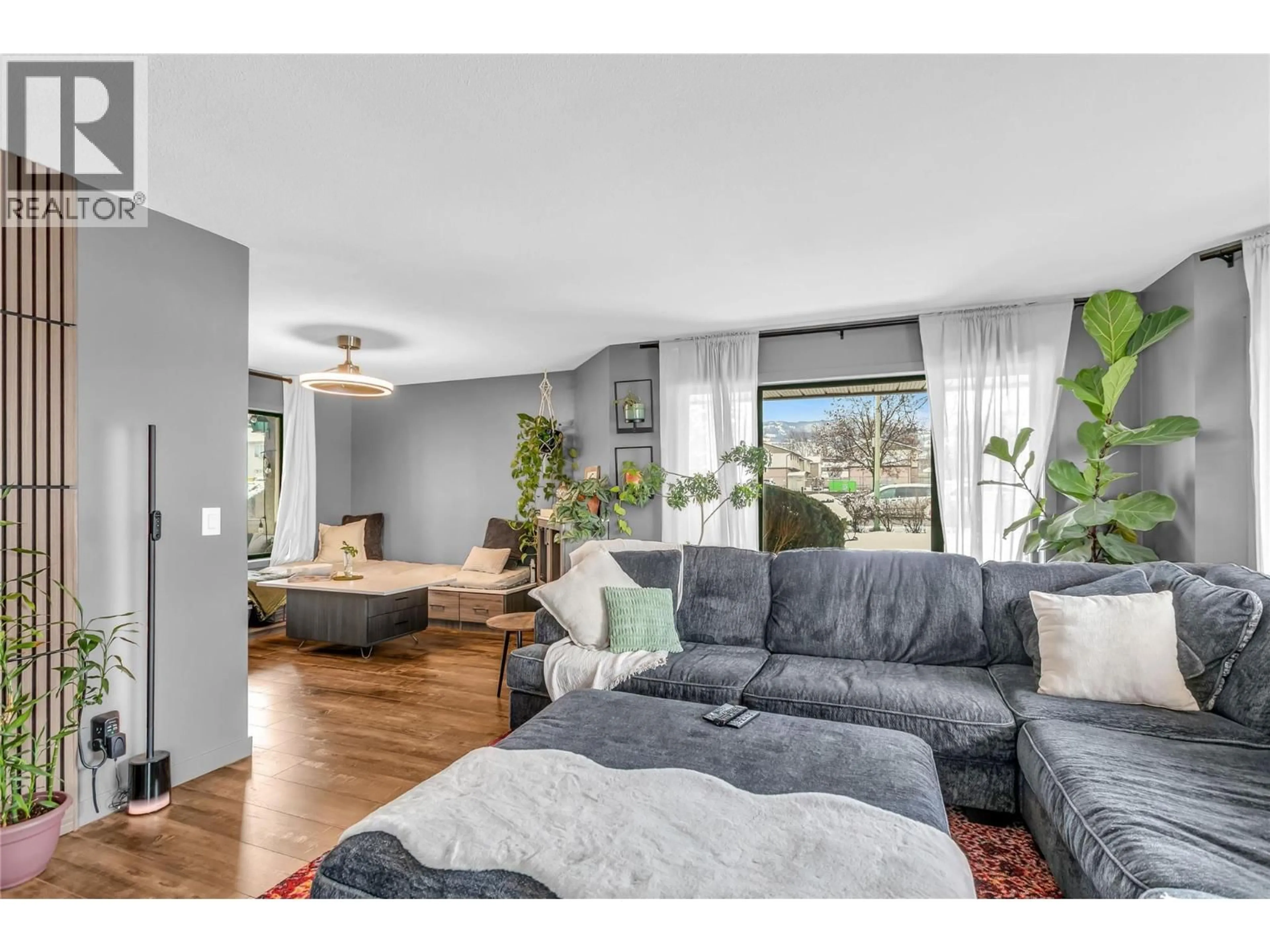 Living room with furniture, unknown for 9 - 140 NICKEL ROAD, Kelowna British Columbia V1X4E6