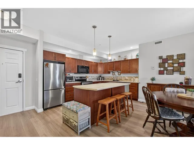 109B - 921 SPILLWAY STREET, Oliver 2