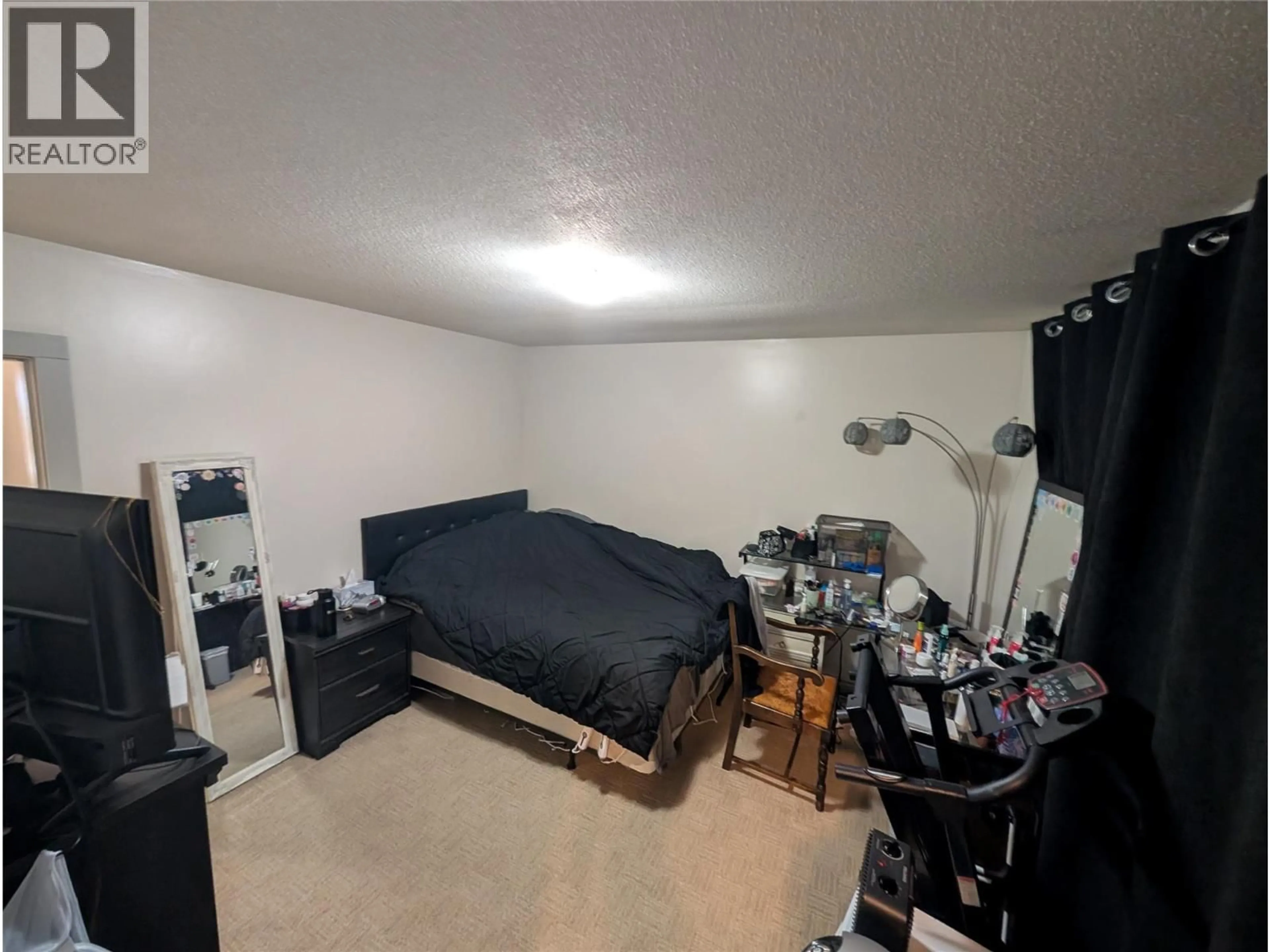 A pic of a room for C - 4010 PLEASANT VALLEY ROAD, Vernon British Columbia V1T4M2