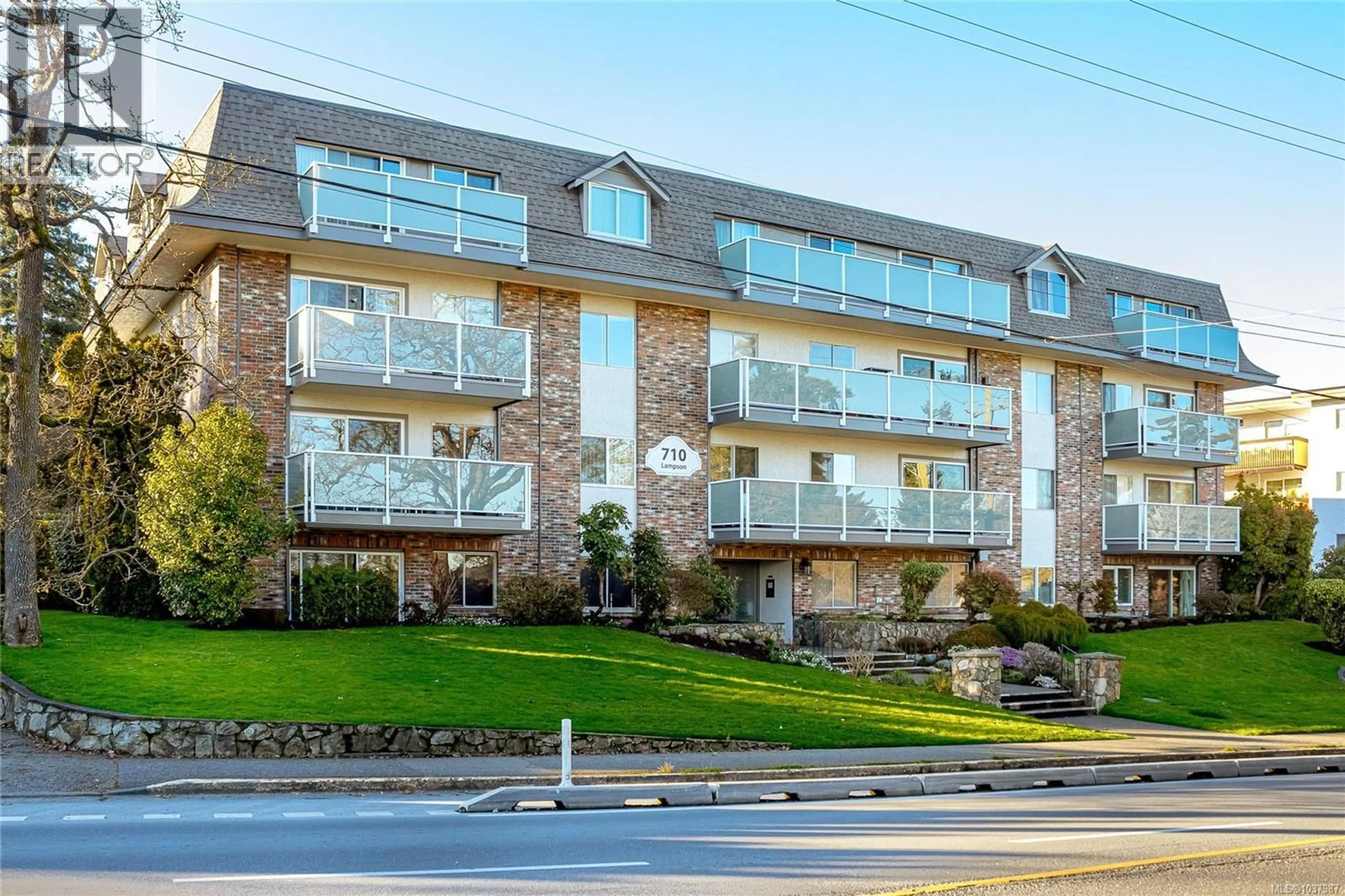 Patio, unknown for 204 - 710 LAMPSON STREET, Esquimalt British Columbia V9A6A6