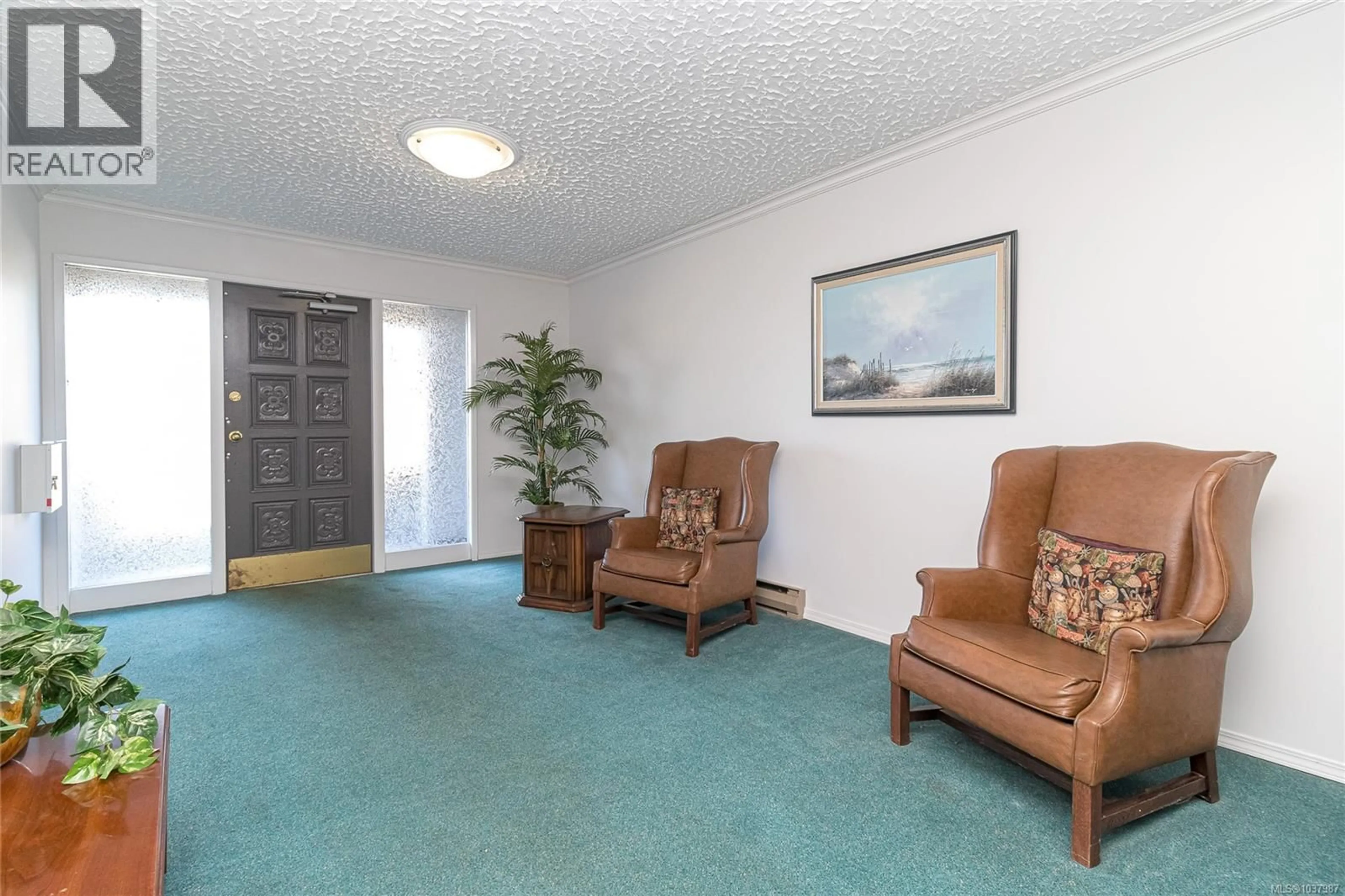Indoor foyer for 204 - 710 LAMPSON STREET, Esquimalt British Columbia V9A6A6