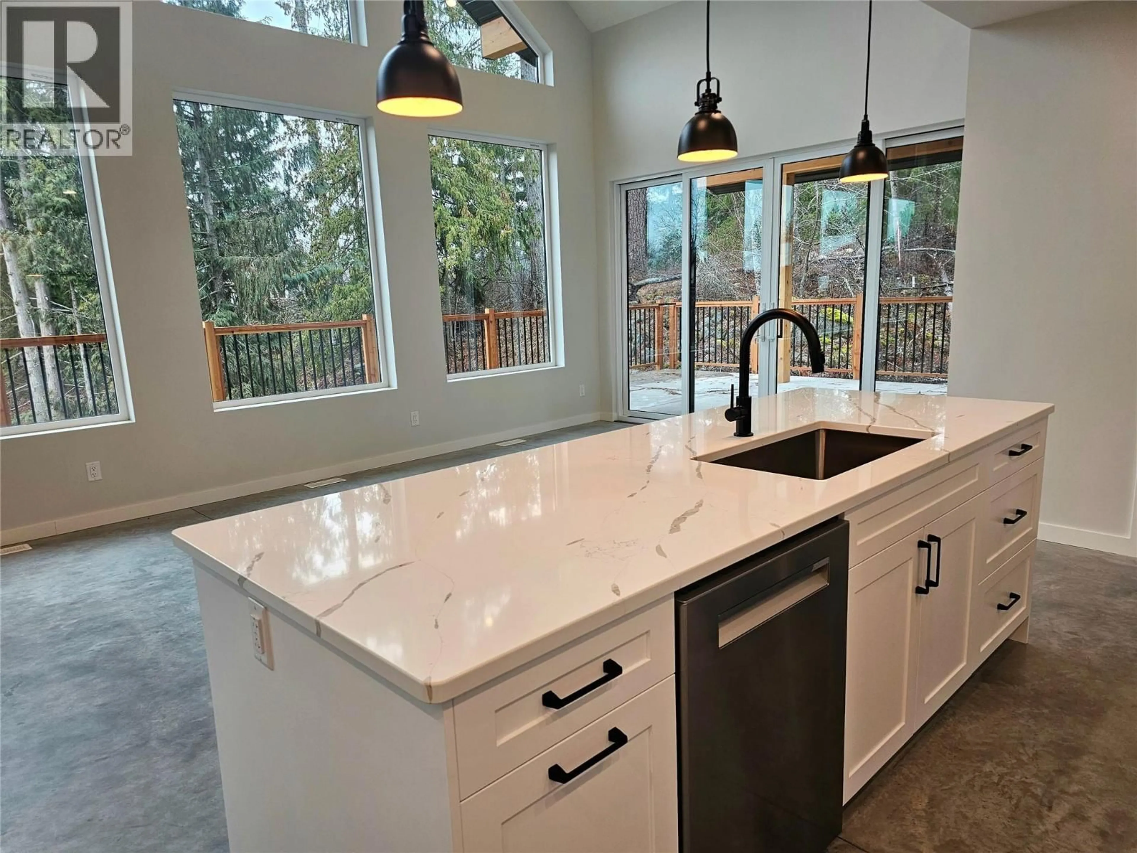 Open concept kitchen, ceramic/tile floor for 2801 HARLOW ROAD, Nelson British Columbia V1L6L3