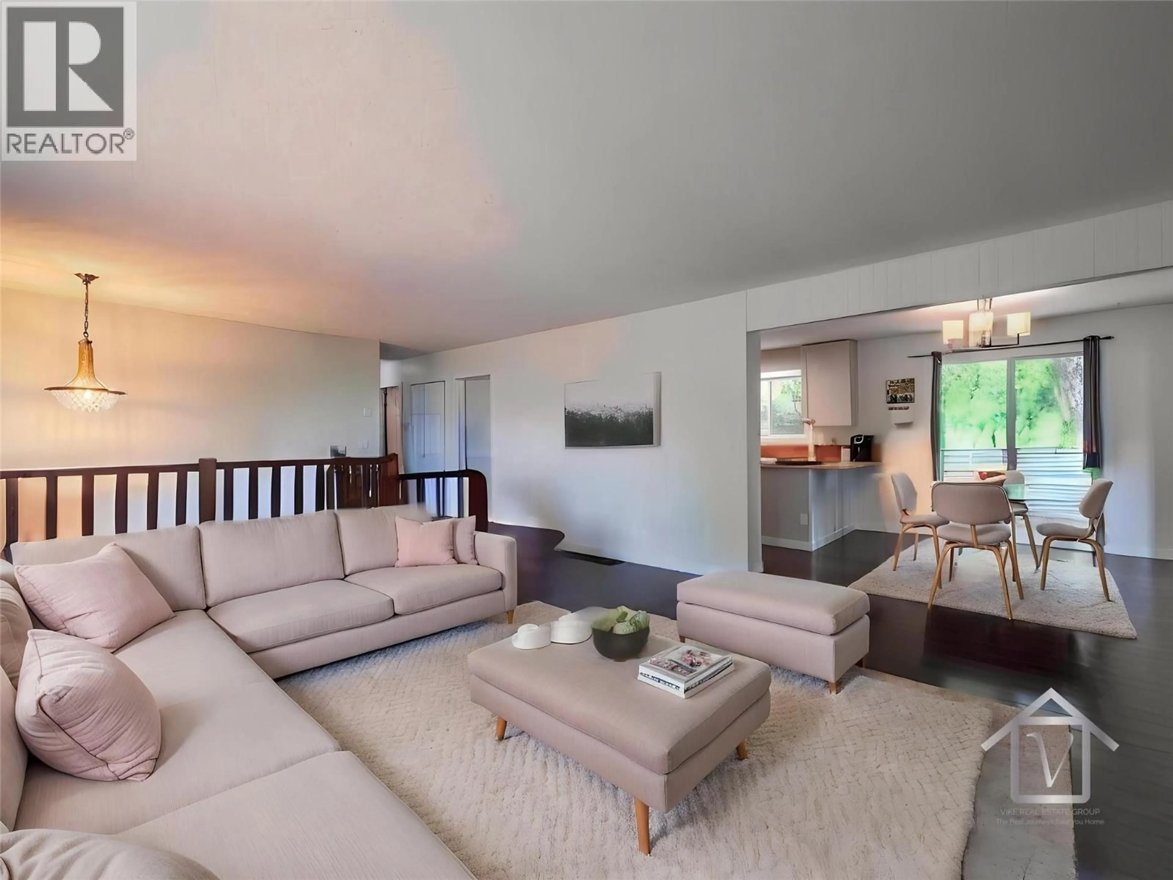 Living room with furniture, unknown for 525 GARDEN TERRACE, Kamloops British Columbia V2C1J4