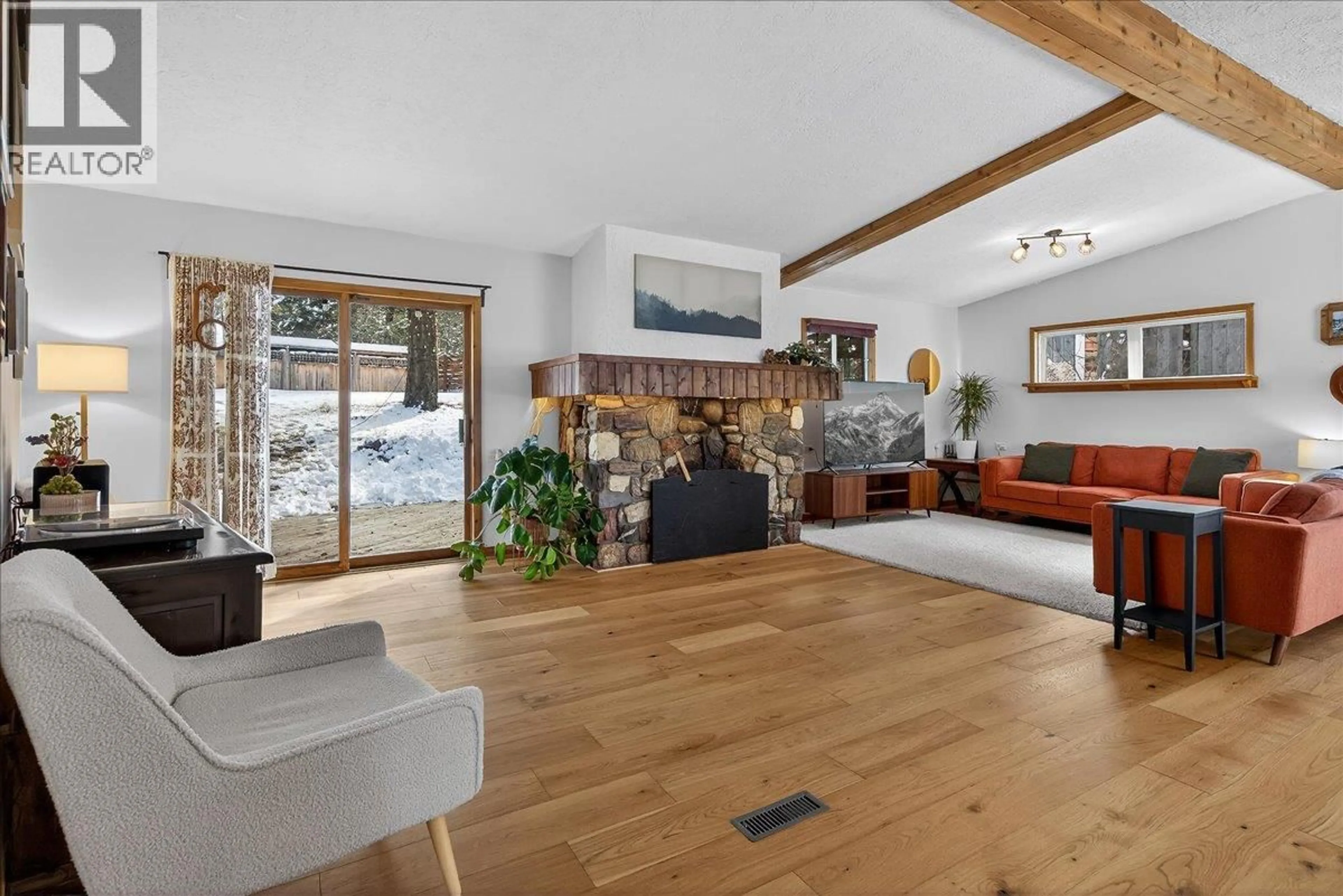 Living room with furniture, unknown for 101 11TH AVENUE, Invermere British Columbia V0A1K0