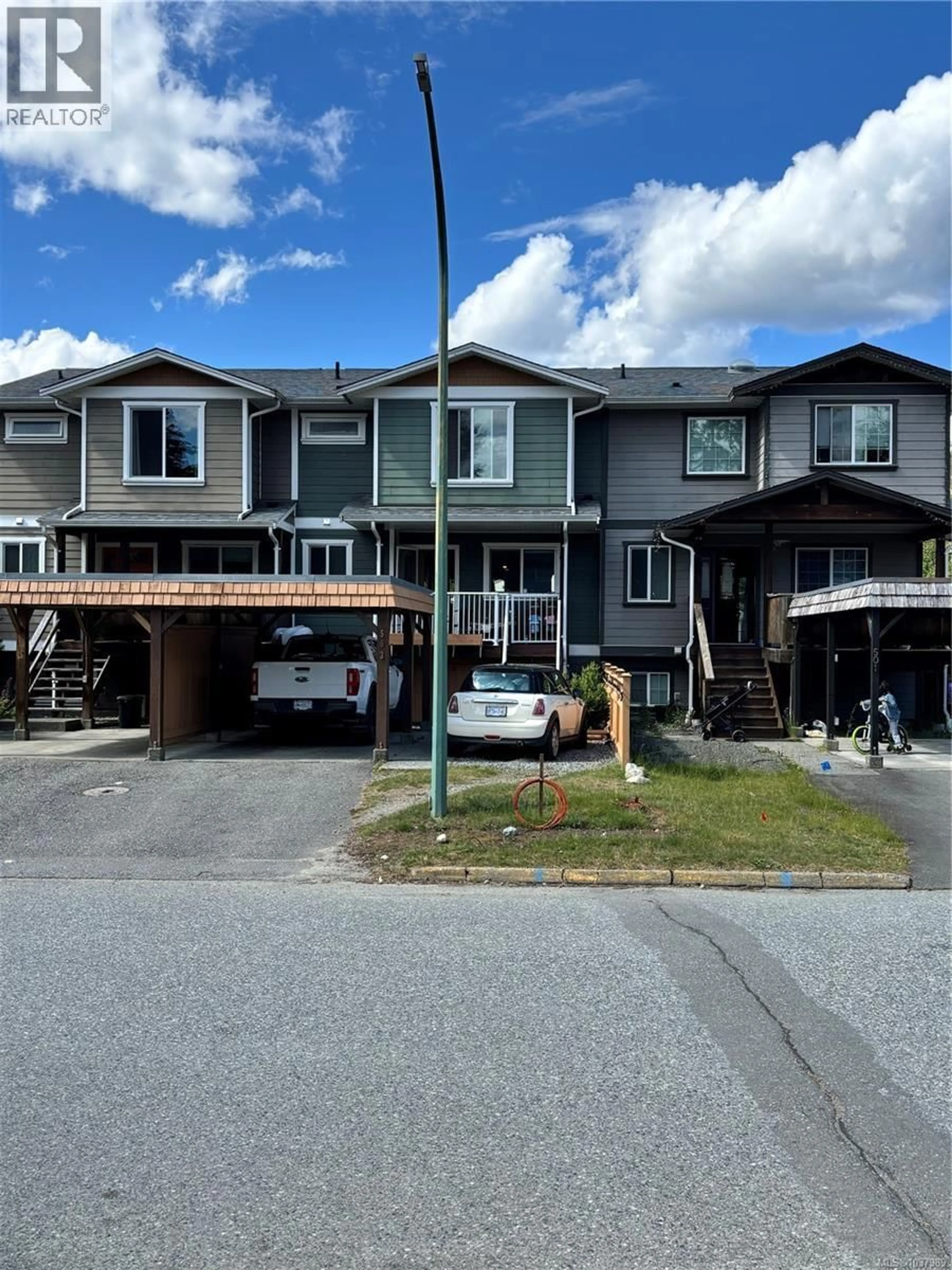 A pic from outside/outdoor area/front of a property/back of a property/a pic from drone, street for 503 MAQUINNA CRESCENT, Gold River British Columbia V0P1G0