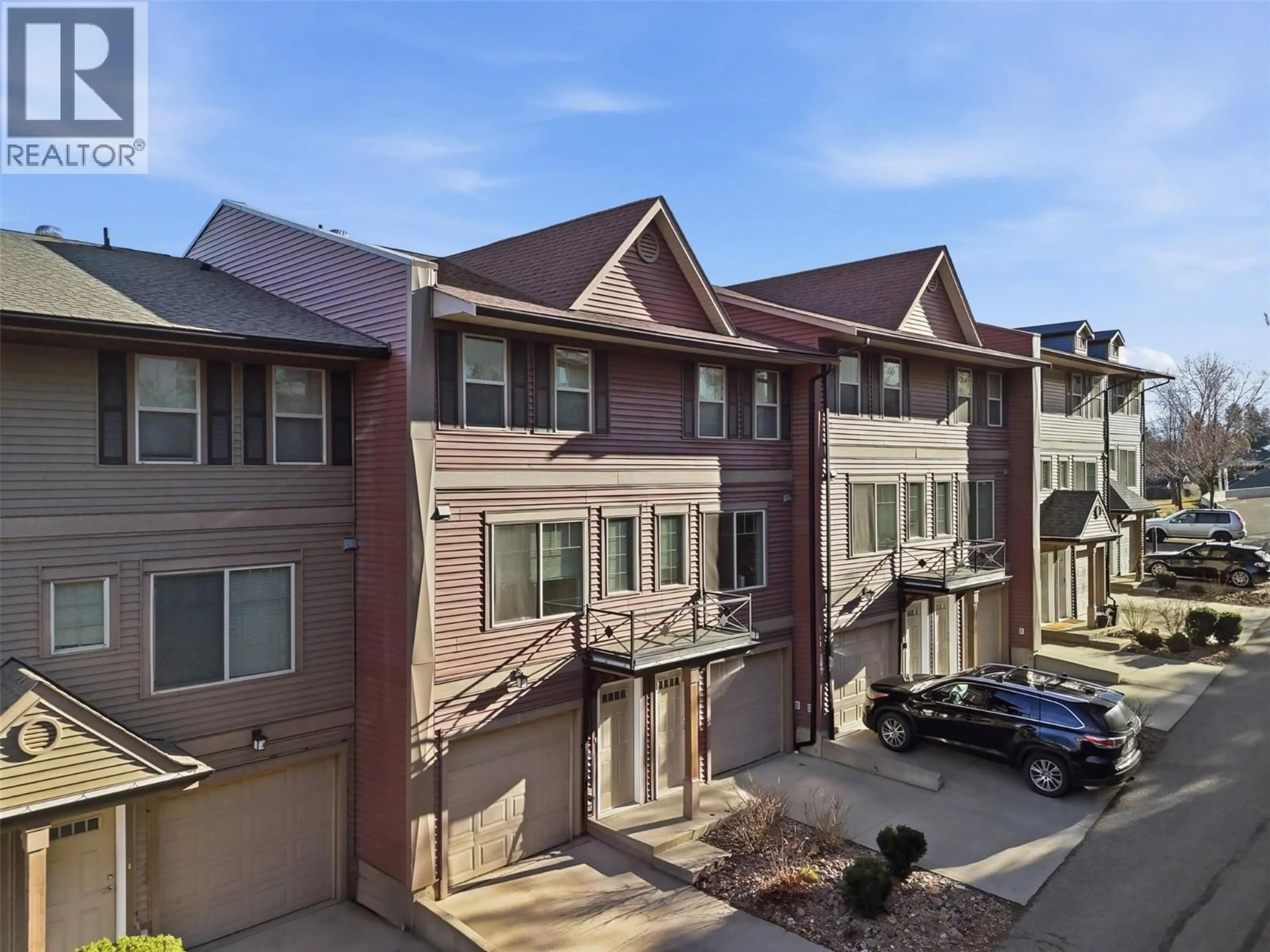 A pic from outside/outdoor area/front of a property/back of a property/a pic from drone, unknown for 5 - 1110 HUGH ALLAN DRIVE, Kamloops British Columbia V1S0B5