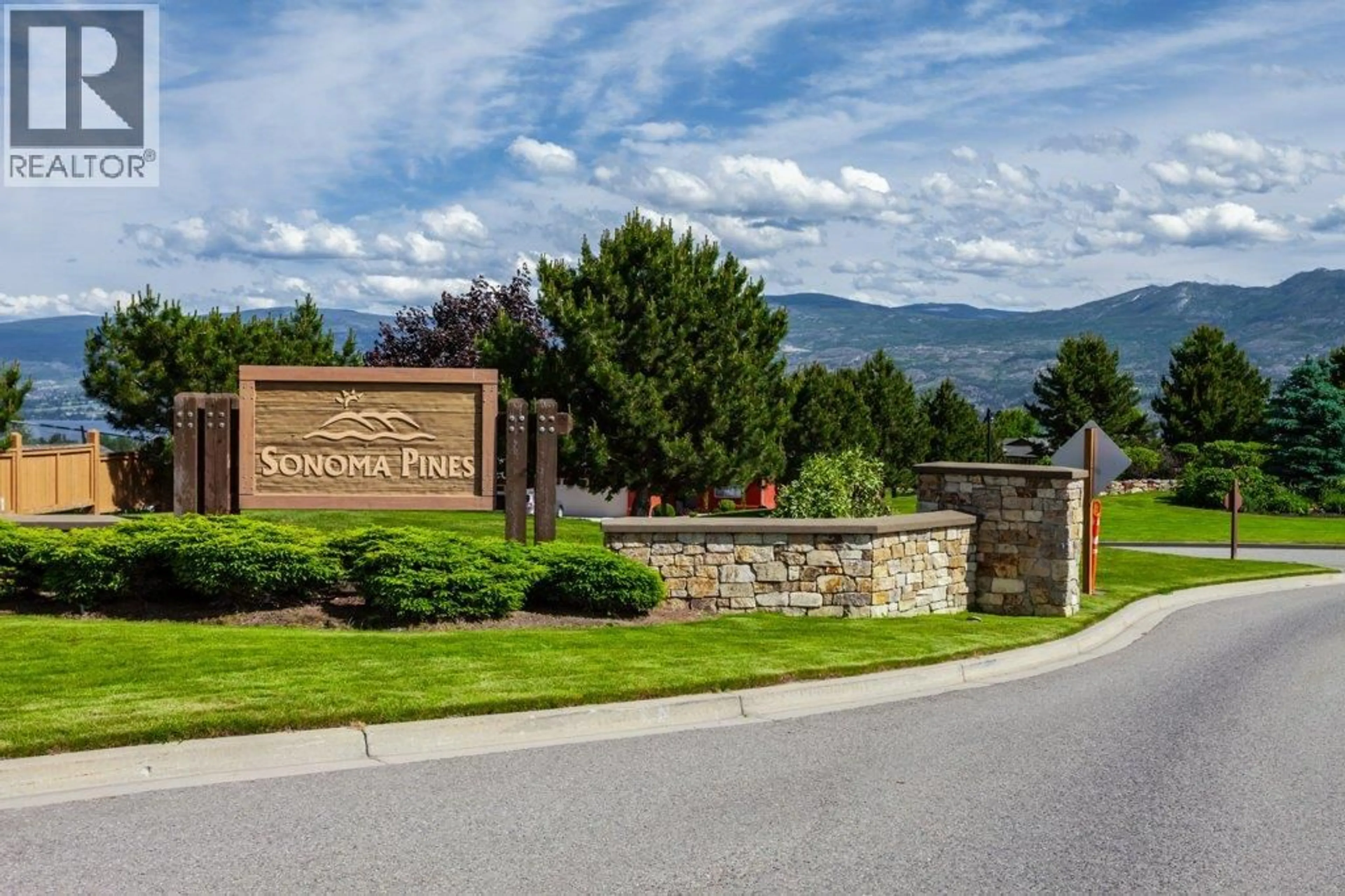 Indoor foyer for 2162 TALAVERA PLACE, Westbank British Columbia V4T3L4