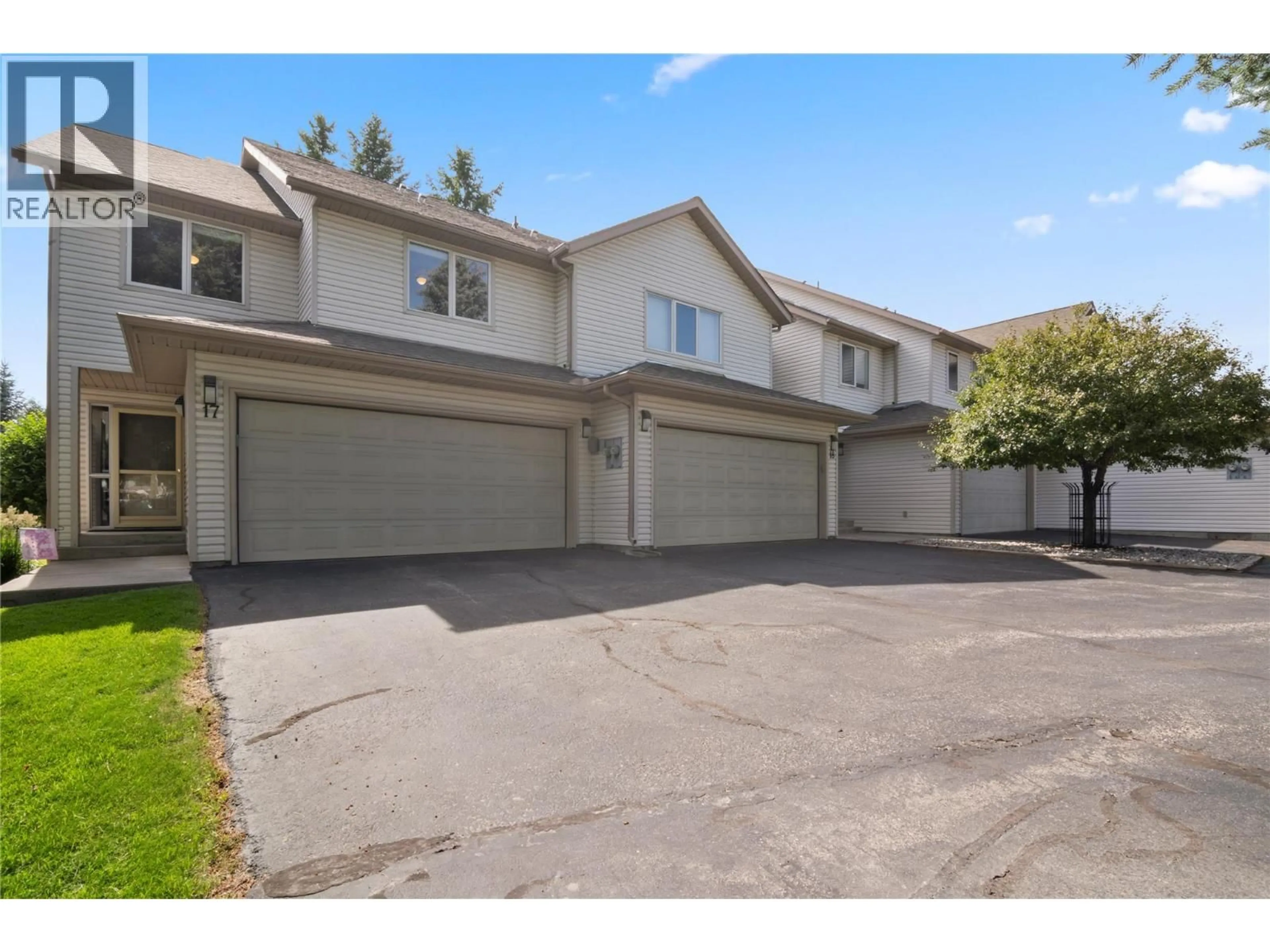 Unknown for 17 - 7525 COLUMBIA AVENUE, Radium Hot Springs British Columbia V0A1M0