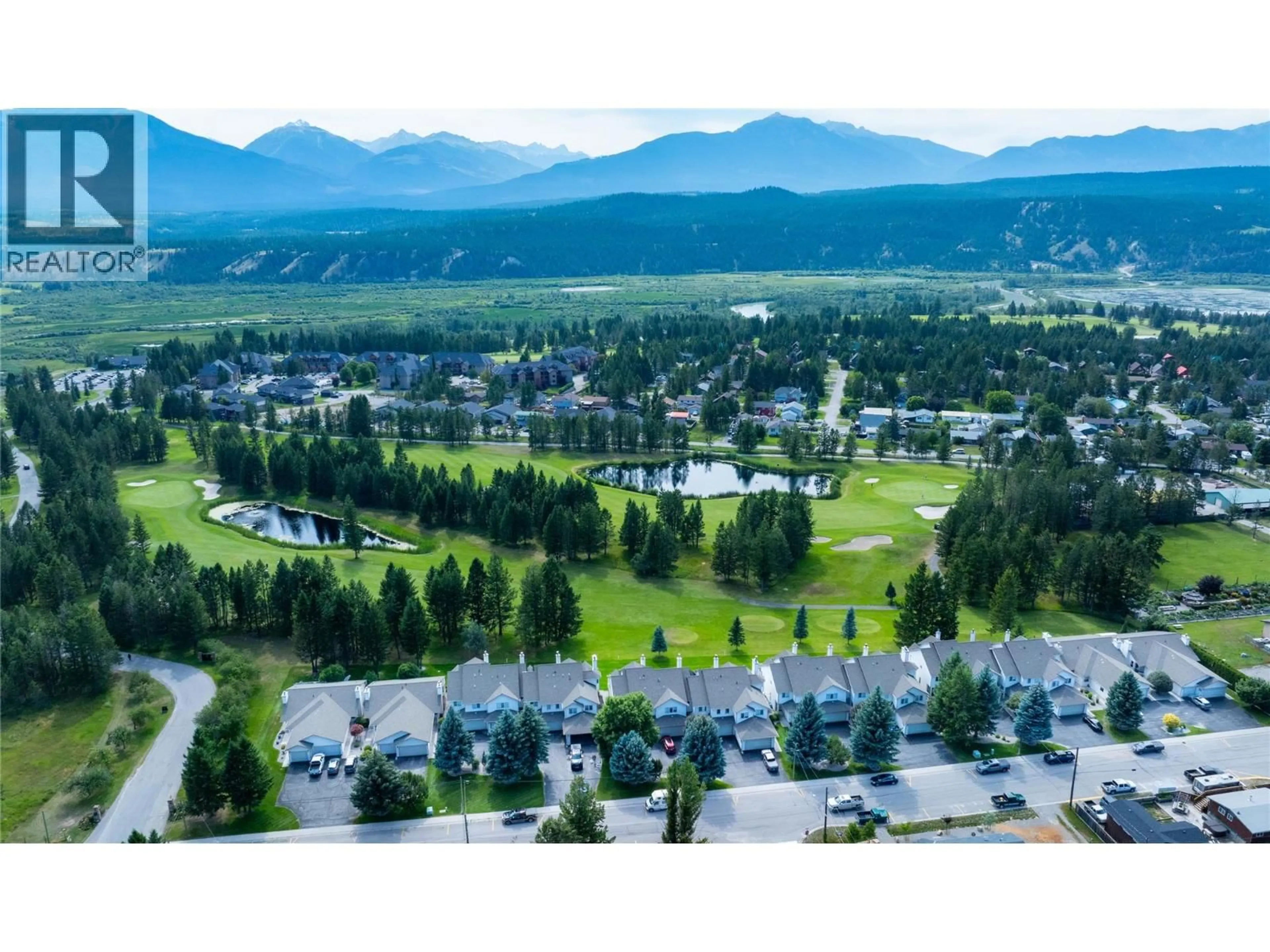 A pic from outside/outdoor area/front of a property/back of a property/a pic from drone, mountain view for 17 - 7525 COLUMBIA AVENUE, Radium Hot Springs British Columbia V0A1M0