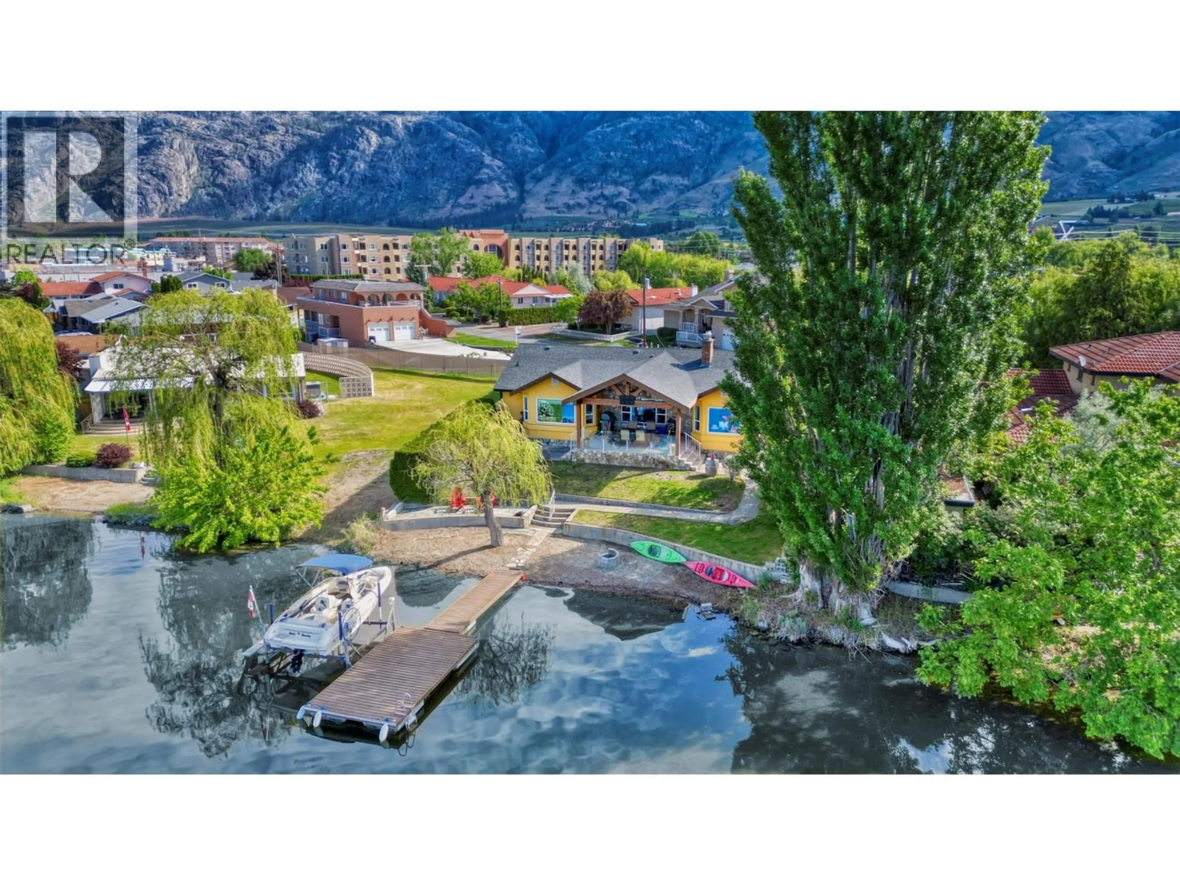 A pic from outside/outdoor area/front of a property/back of a property/a pic from drone, mountain view for 45 HARBOUR KEY DRIVE, Osoyoos British Columbia V0H1V3