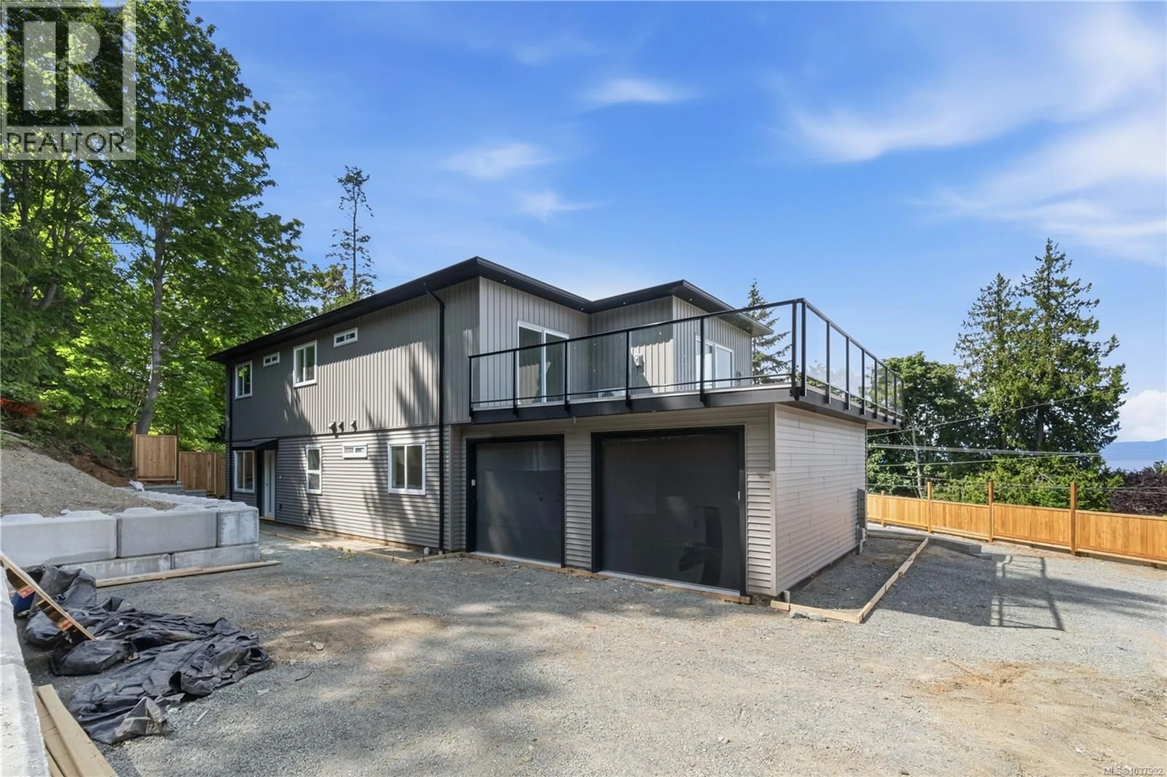 A pic from outside/outdoor area/front of a property/back of a property/a pic from drone, street for 201 - 5309 TOMS TURNABOUT, Nanaimo British Columbia V9T5M9