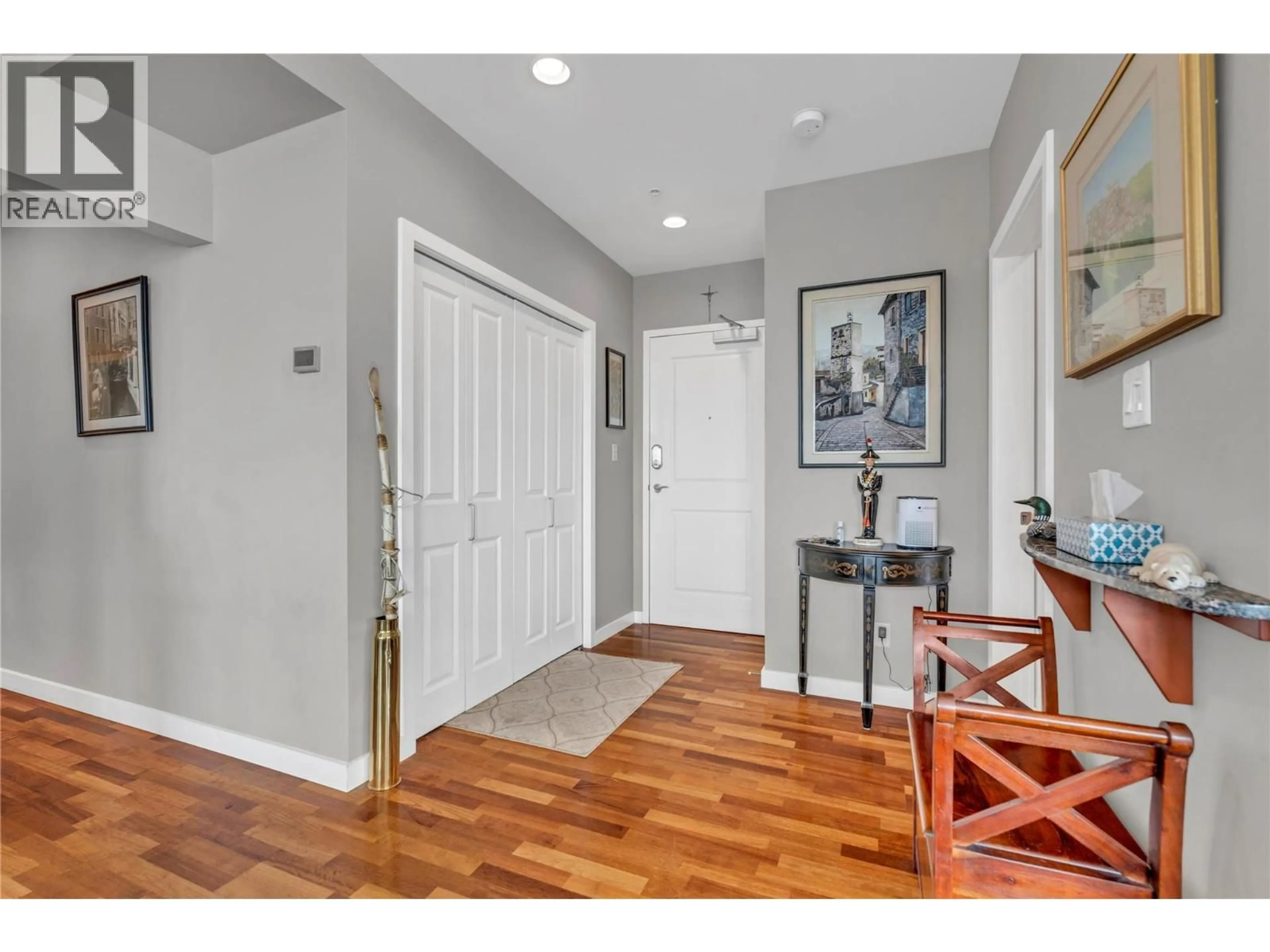 Indoor entryway for 803 - 3301 SKAHA LAKE ROAD, Penticton British Columbia V2A6G6