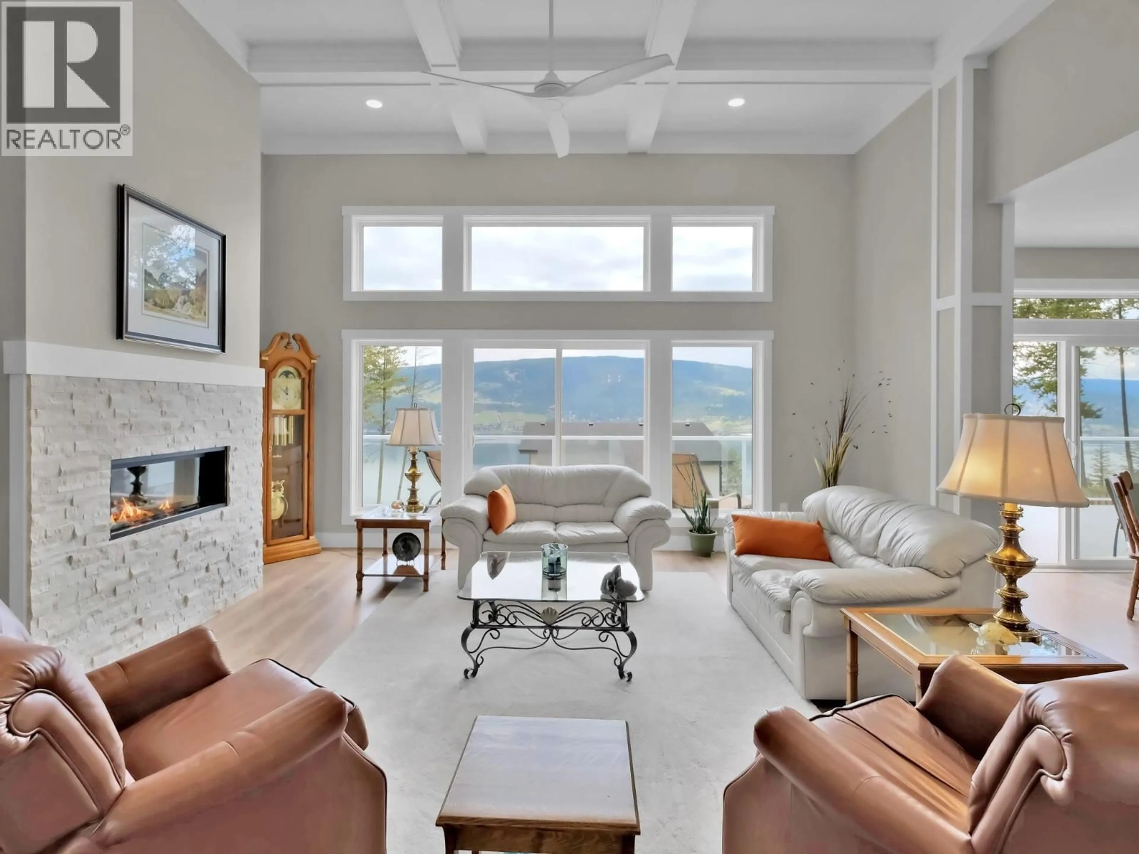 Living room with furniture, unknown for 7255 DUNWATERS ROAD, Kelowna British Columbia V1Z3W4