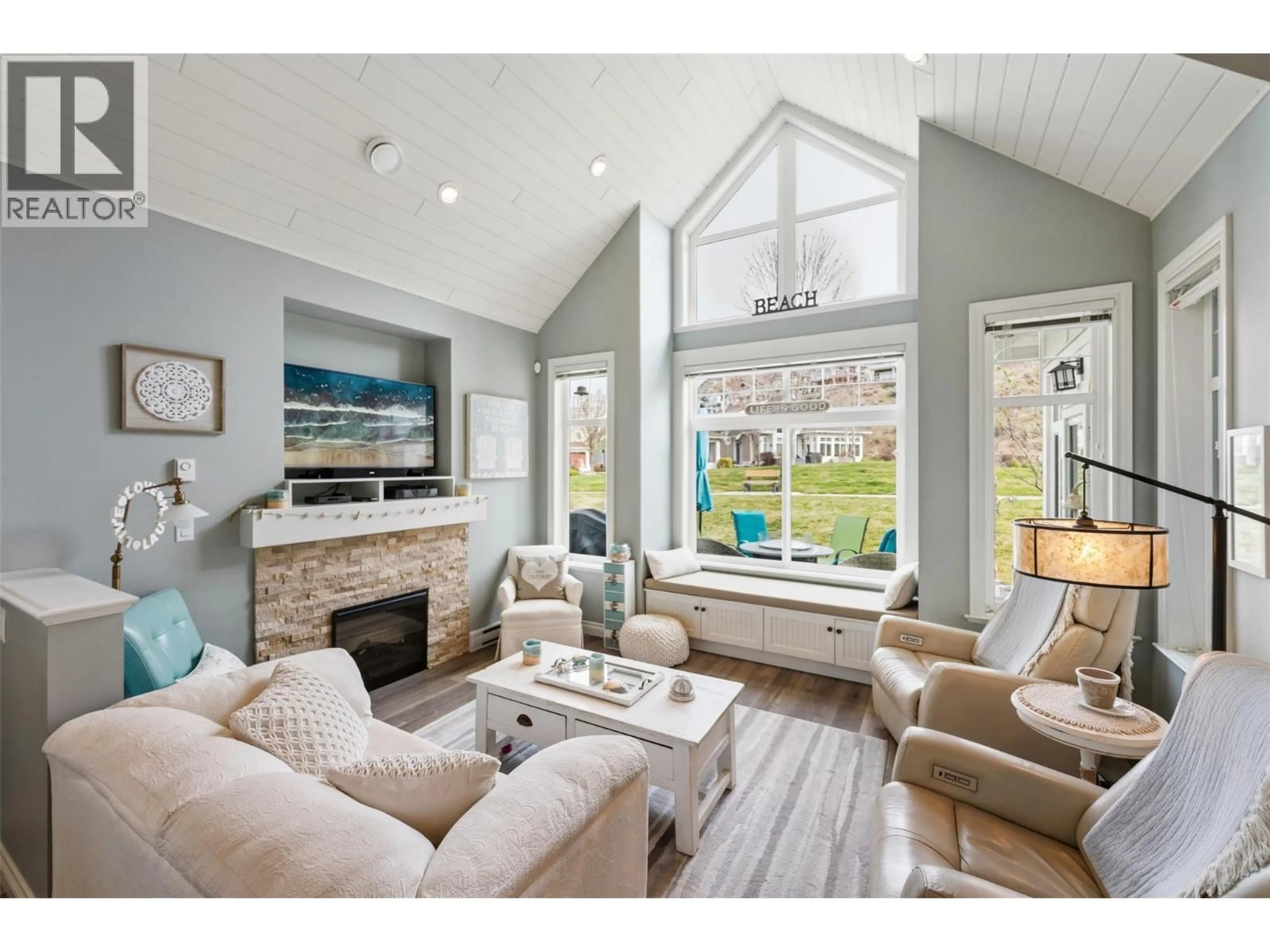 Living room with furniture, unknown for 126 - 2450 RADIO TOWER ROAD, Oliver British Columbia V0H1T1