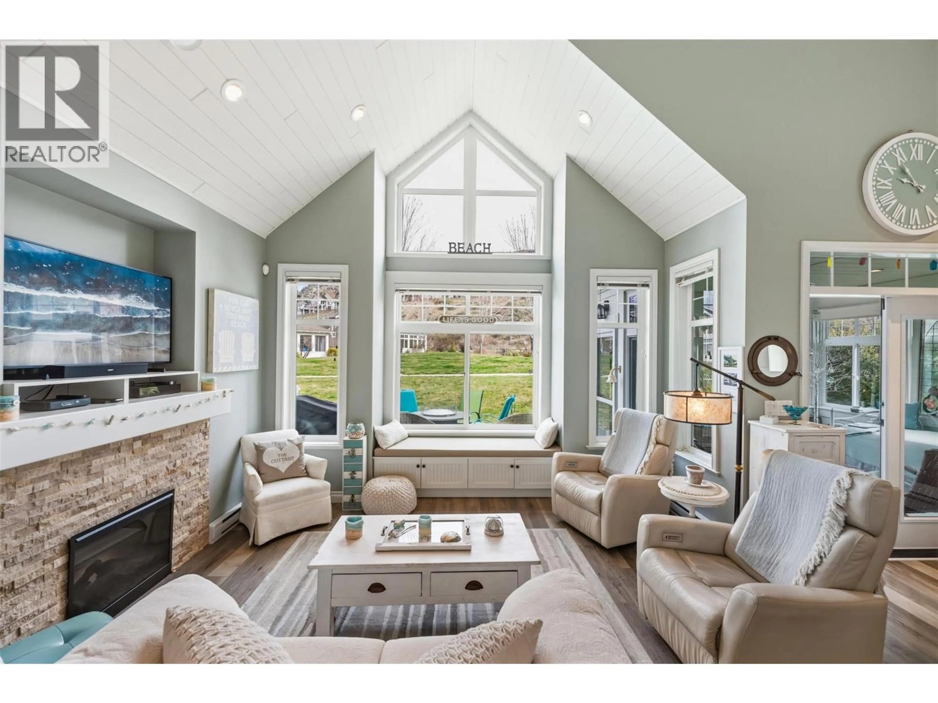 Living room with furniture, unknown for 126 - 2450 RADIO TOWER ROAD, Oliver British Columbia V0H1T1