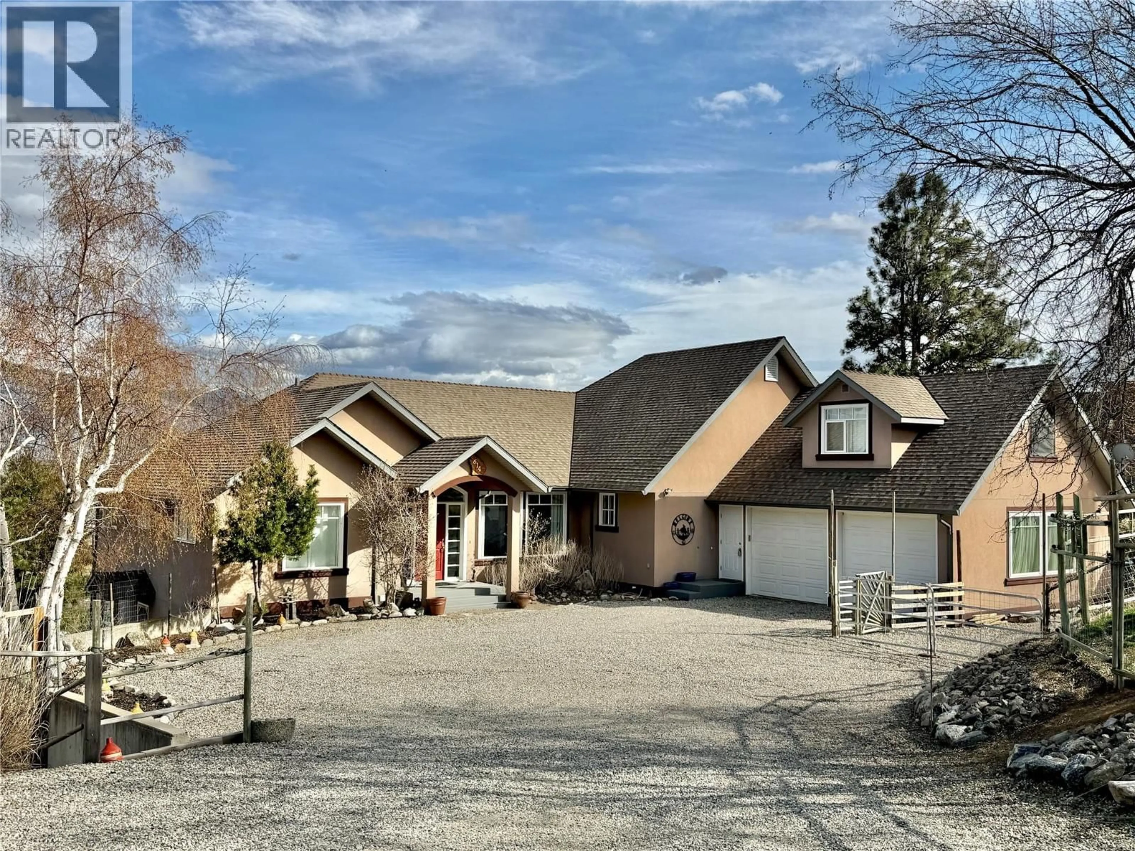 A pic from outside/outdoor area/front of a property/back of a property/a pic from drone, mountain view for 614 WILSON MOUNTAIN ROAD, Oliver British Columbia V0H1T5