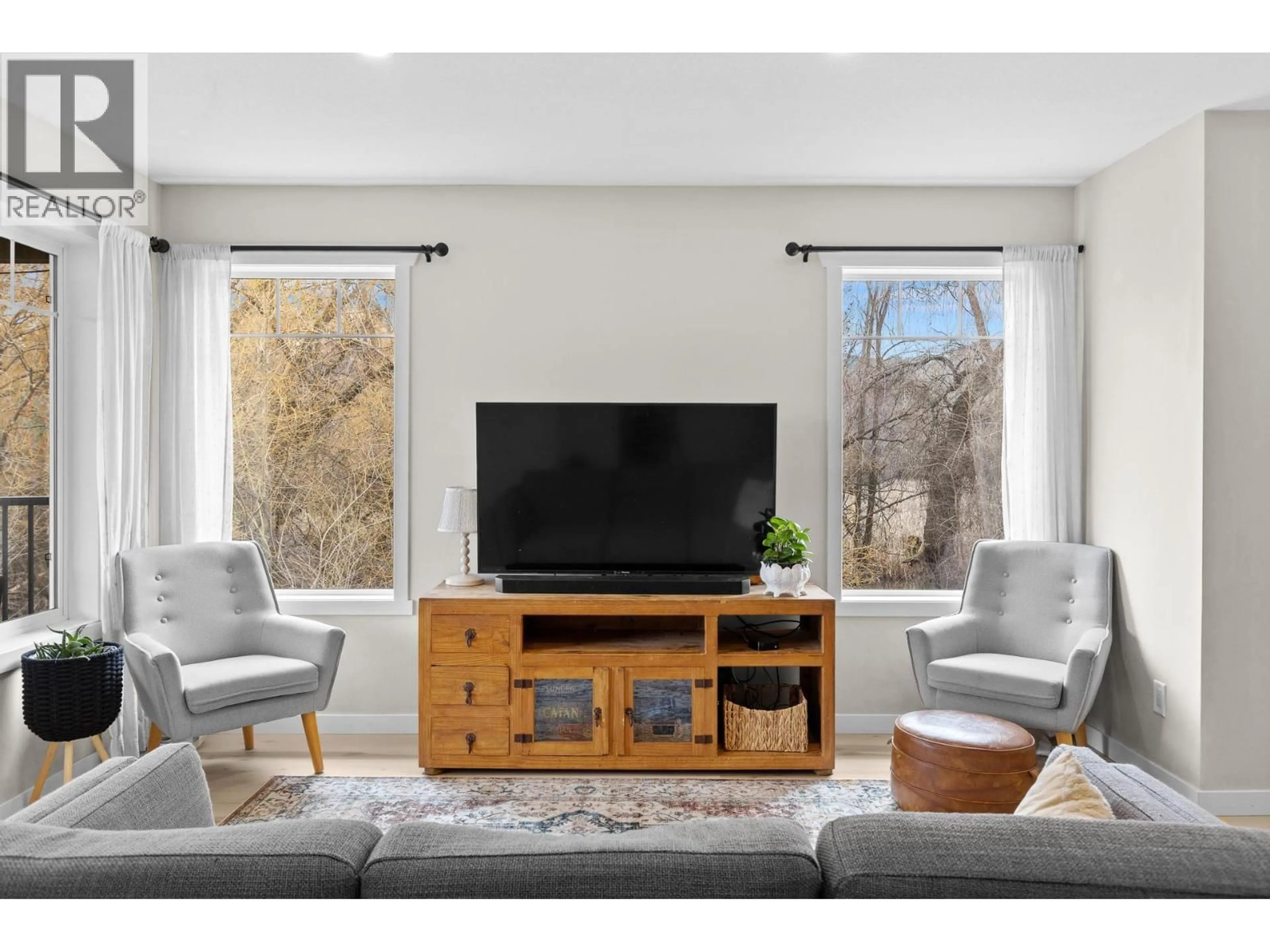 Living room with furniture, unknown for 133 - 1355 FINDLAY ROAD, Kelowna British Columbia V1X8B8