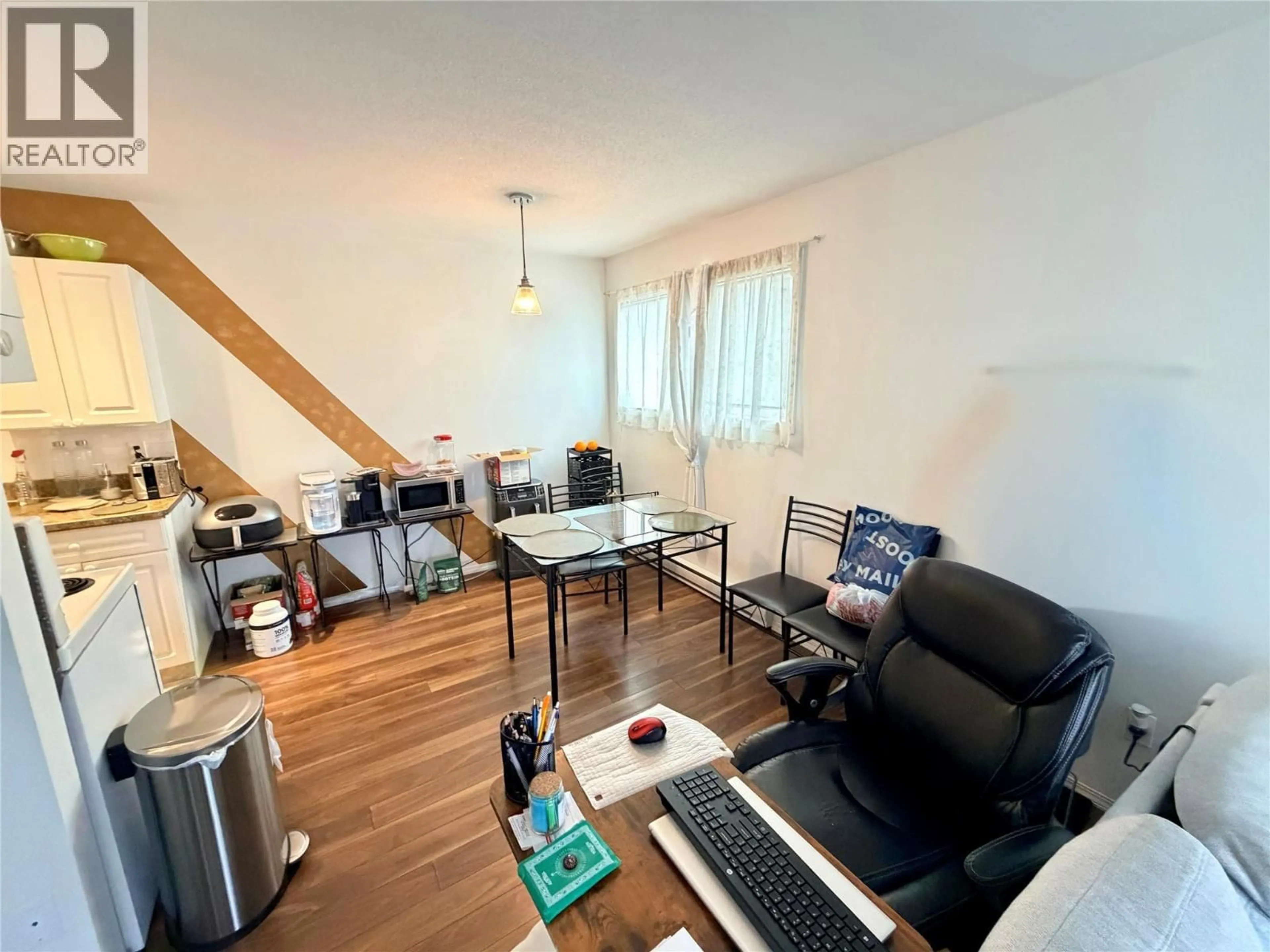 A pic of a room for 211 - 803 FAIRVIEW ROAD, Penticton British Columbia V2A5Y7