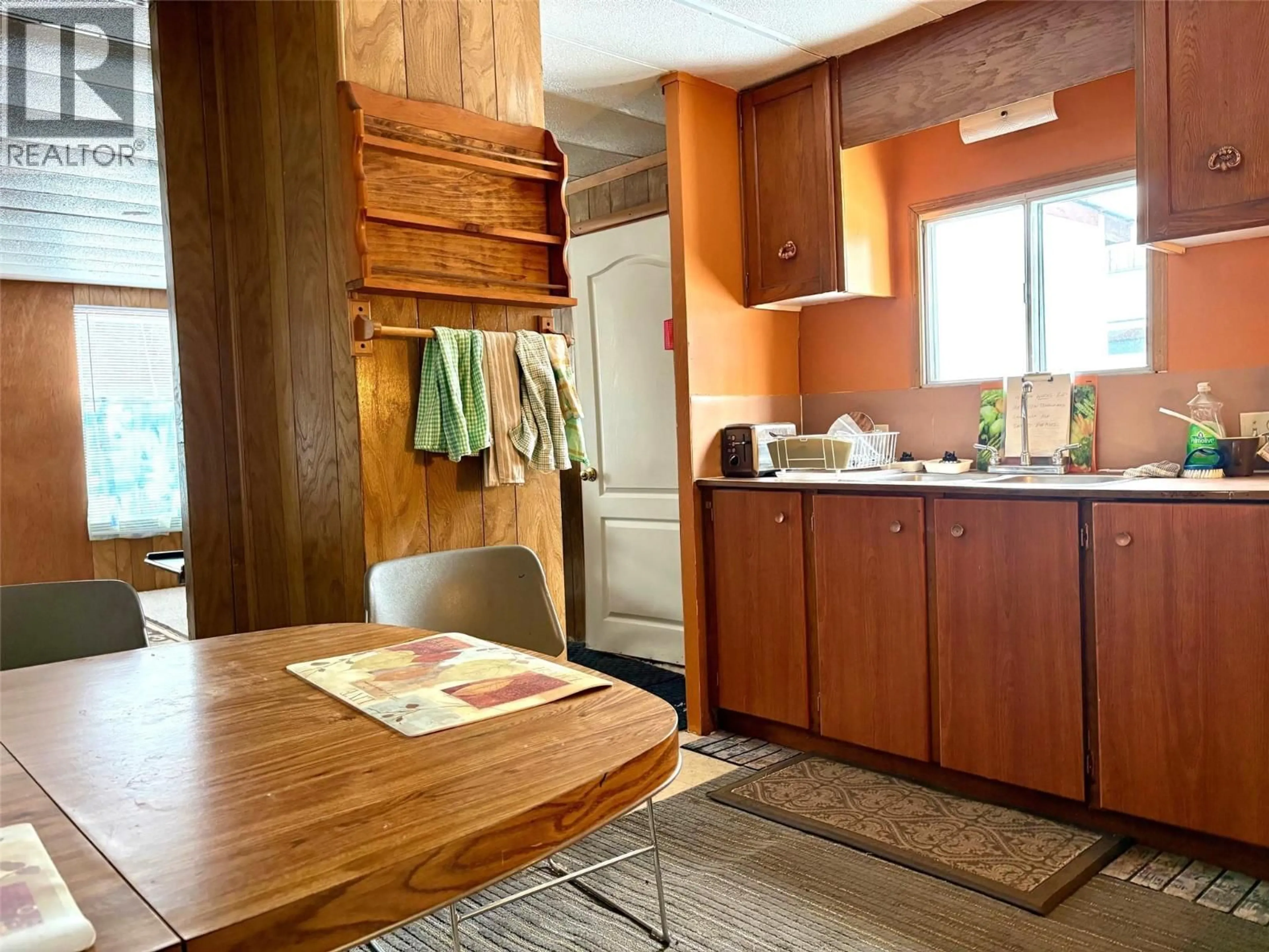 Standard kitchen, wood/laminate floor for 437 WILDWOOD ROAD, Clearwater British Columbia V0E1N1