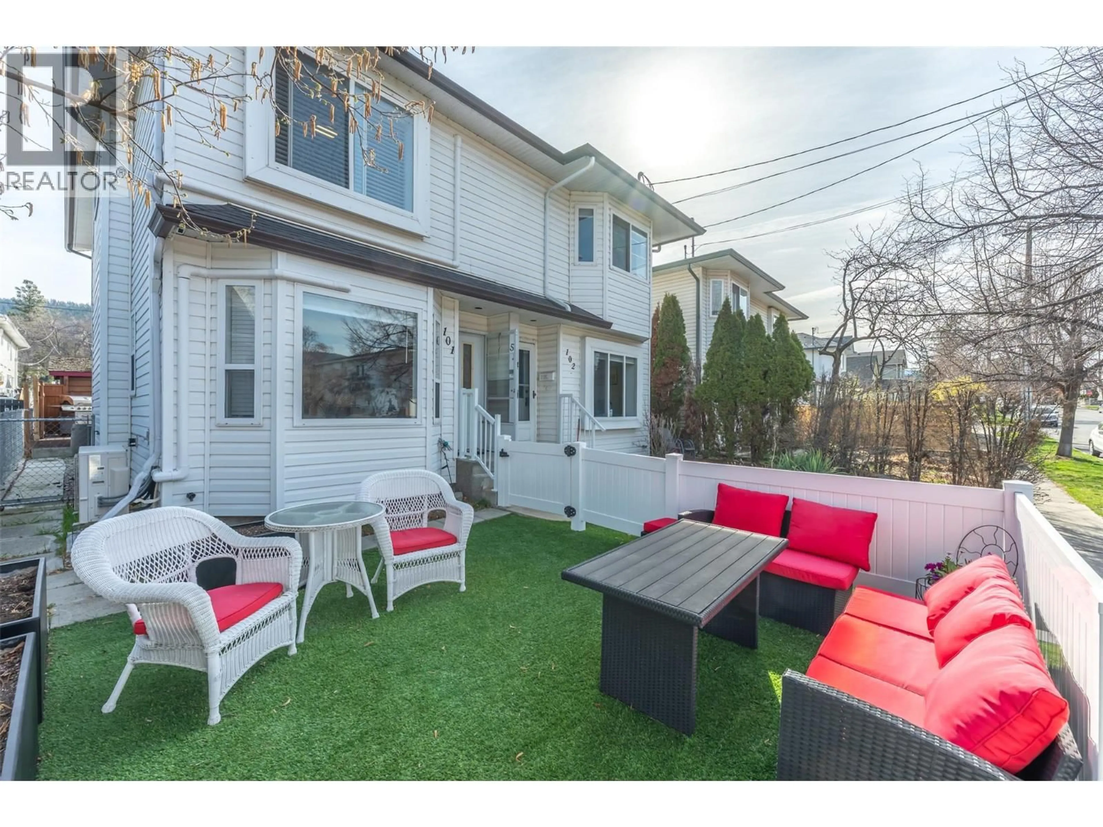 Patio, street for 101 - 524 PAPINEAU STREET, Penticton British Columbia V2A4X5