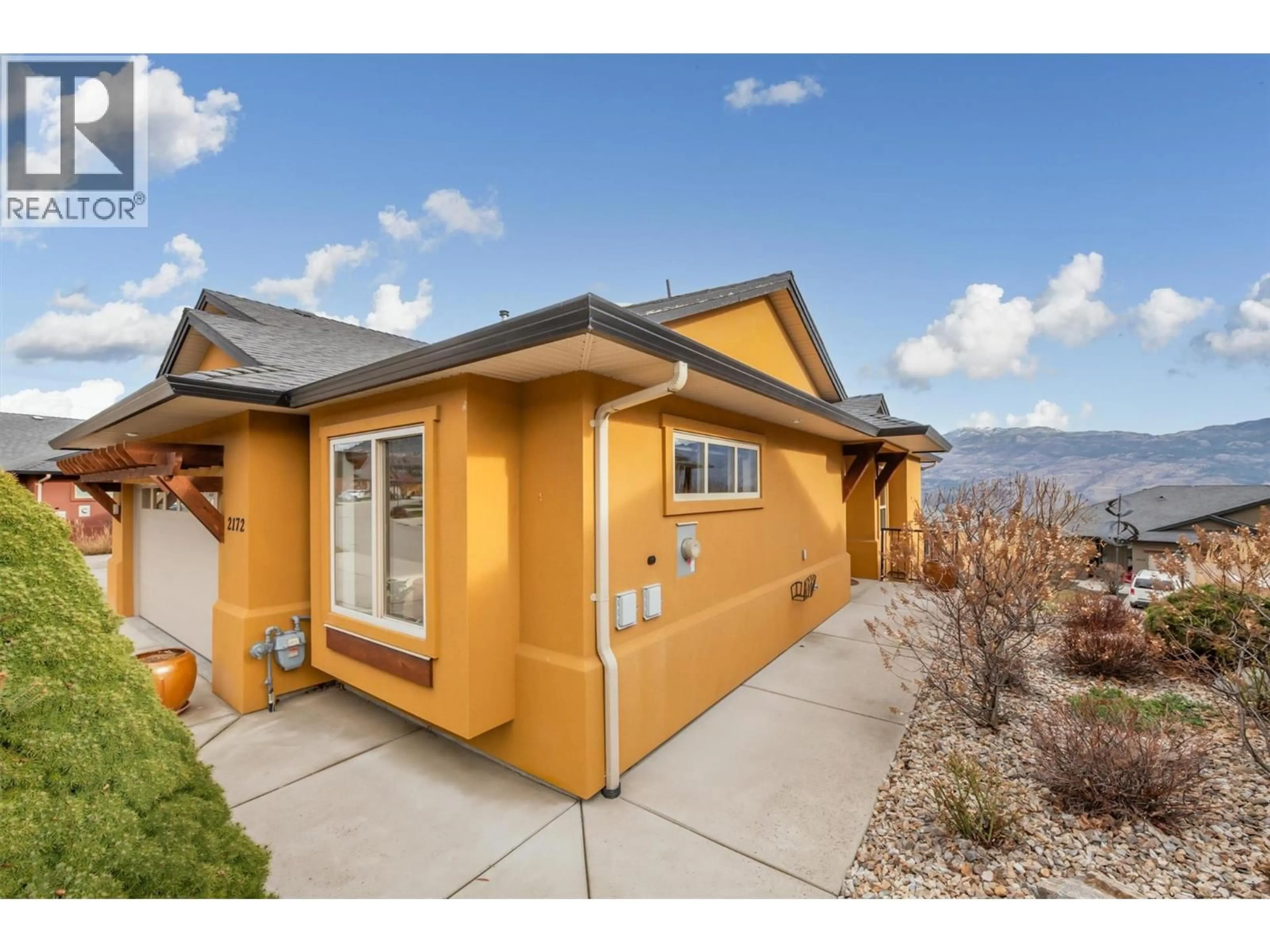 Home with vinyl exterior material, mountain view for 2172 ALVARADO TRAIL, West Kelowna British Columbia V4T3B8