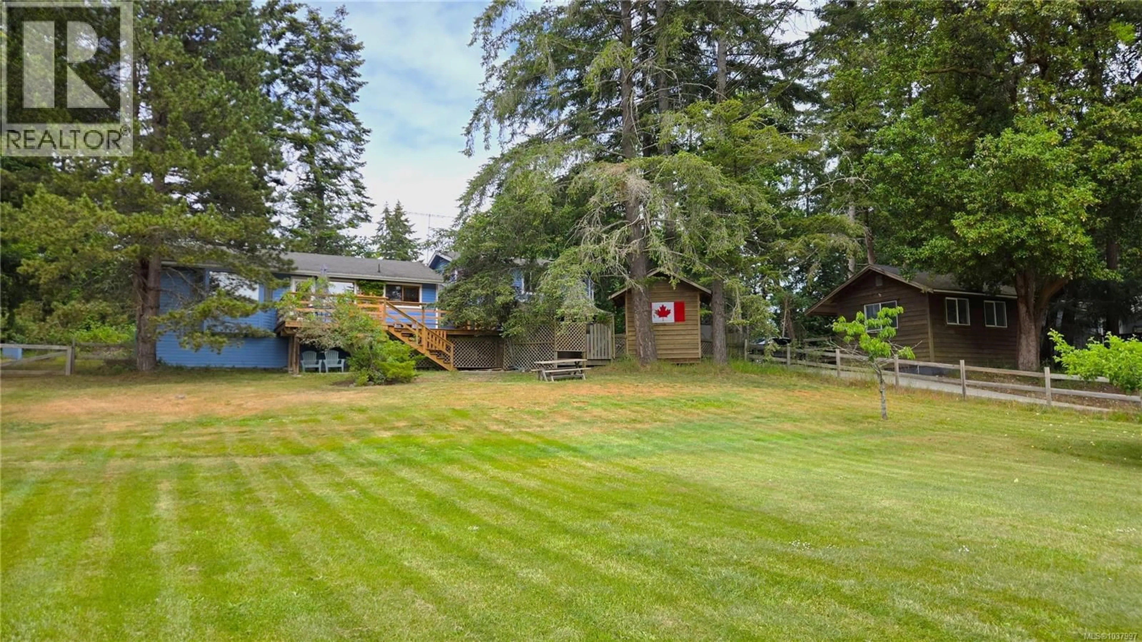 Patio, unknown for 105 BYRON ROAD, Salt Spring British Columbia V8K1C8