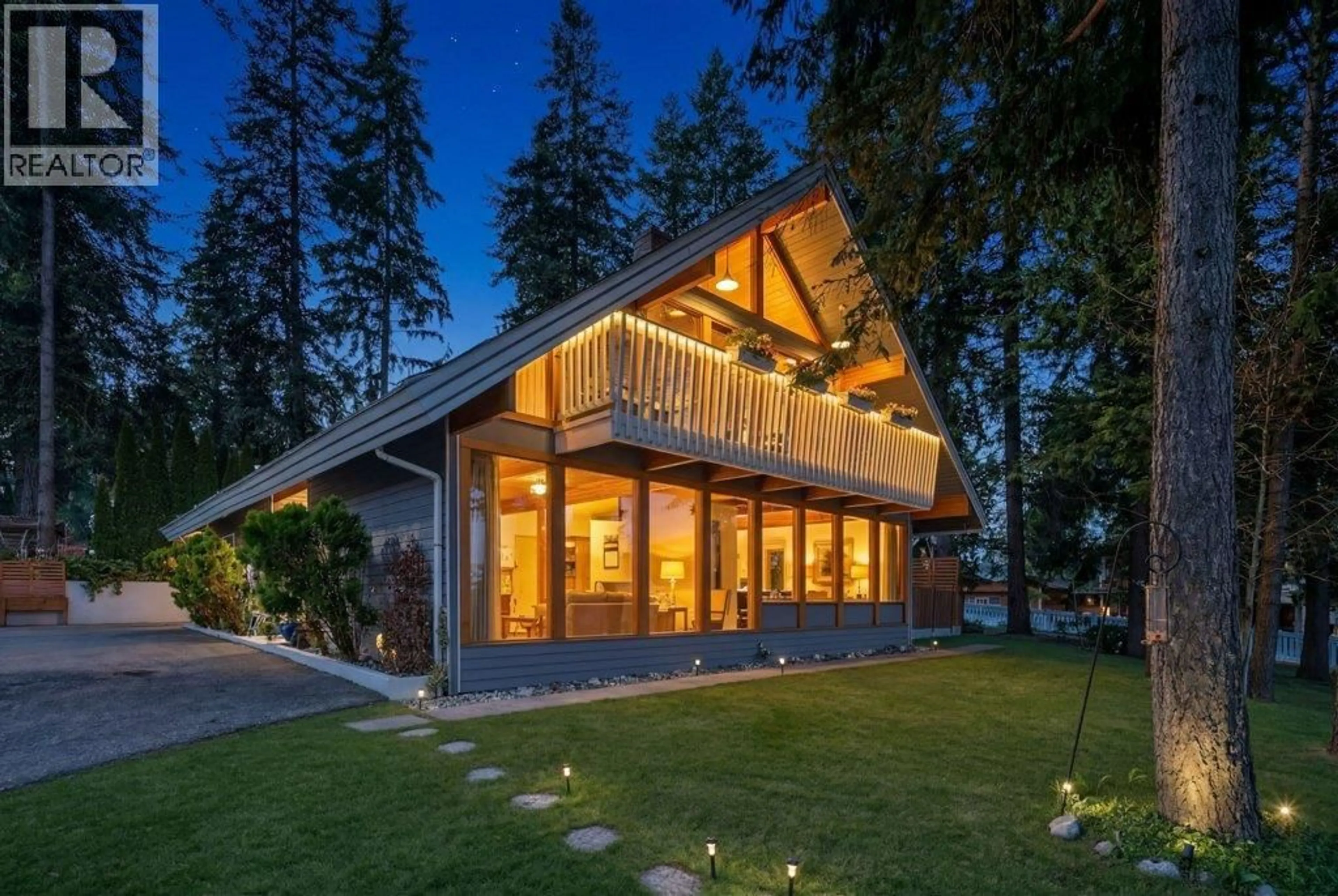 Patio, unknown for 2530 4 AVENUE NORTHEAST, Salmon Arm British Columbia V1E2A7