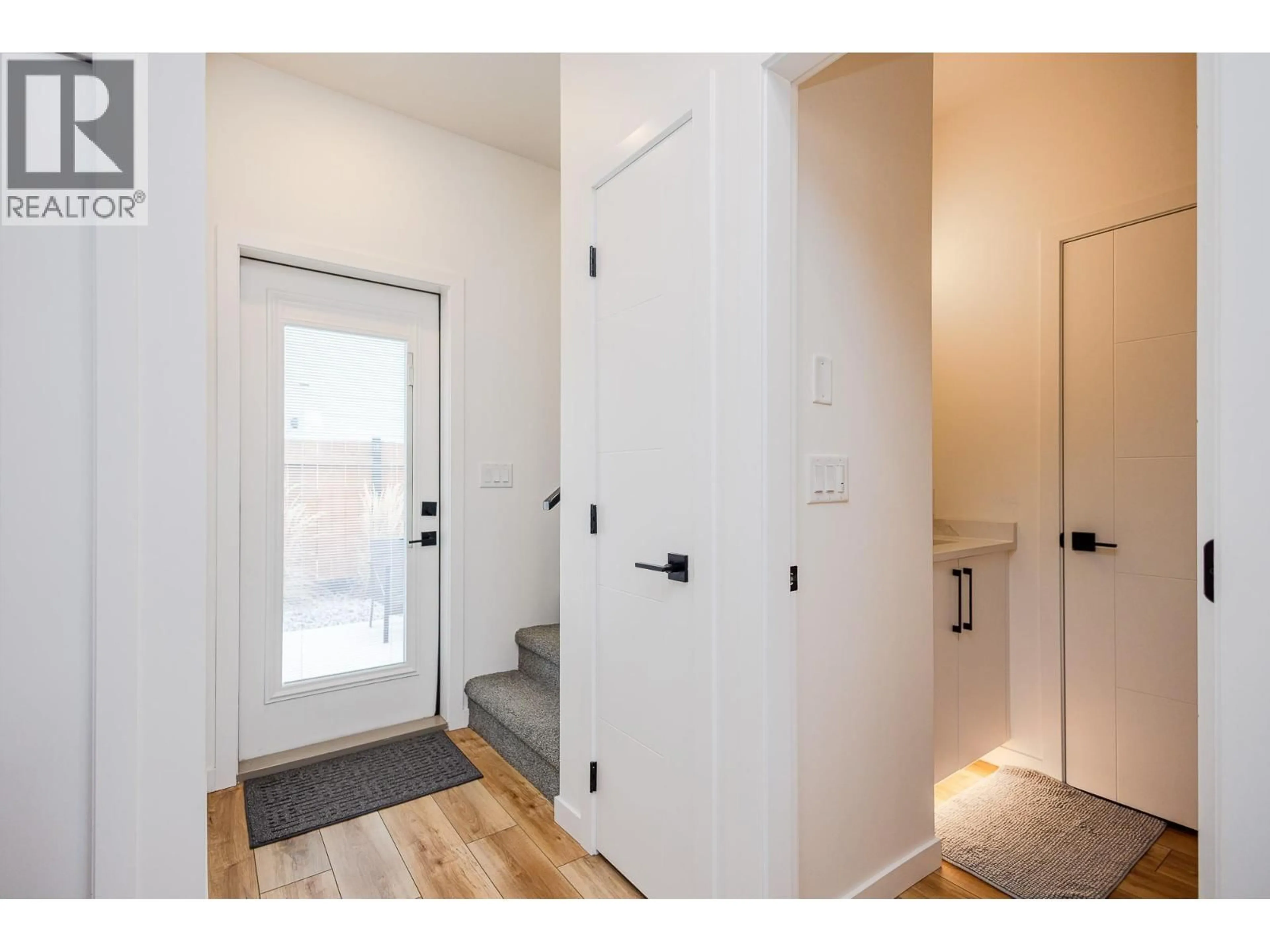 Indoor entryway for 103 - 169 MAPLE STREET, Penticton British Columbia V2A5V4