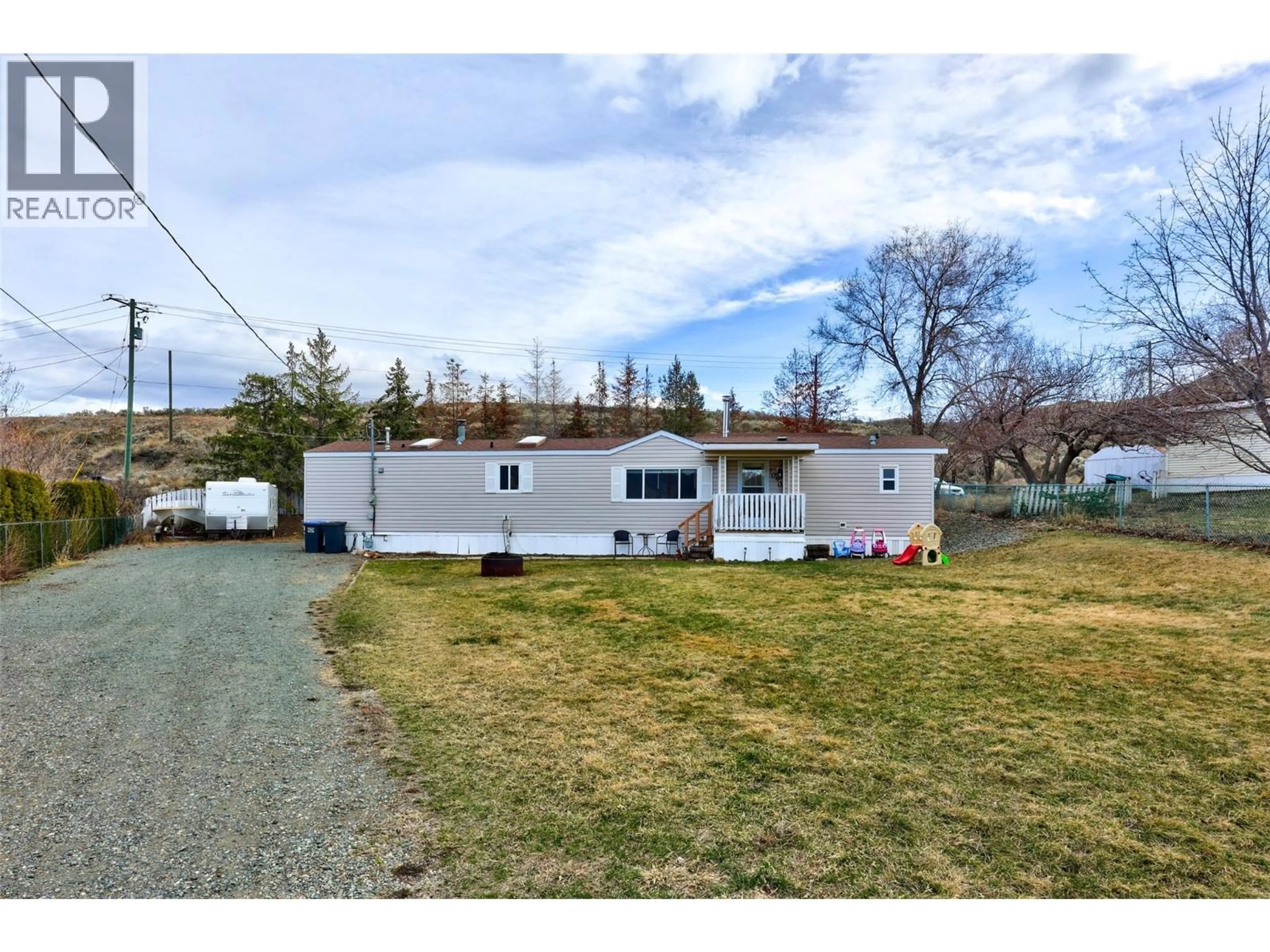 A pic from outside/outdoor area/front of a property/back of a property/a pic from drone, street for 7090 WATSON  E DRIVE, Kamloops British Columbia v0k2j0
