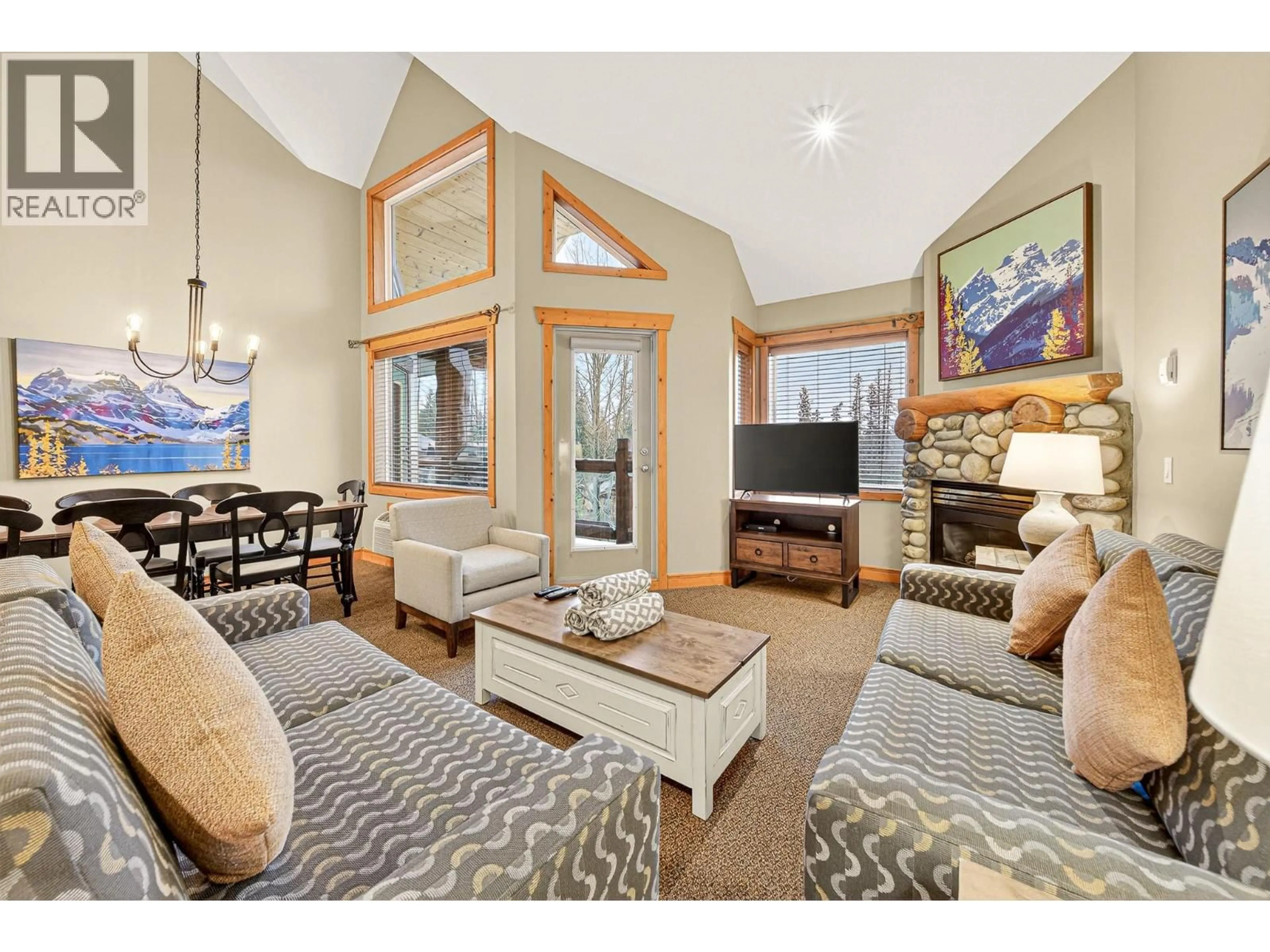 Living room with furniture, unknown for 2316 - 5350 HIGHLINE DRIVE, Fernie British Columbia V0B1M6