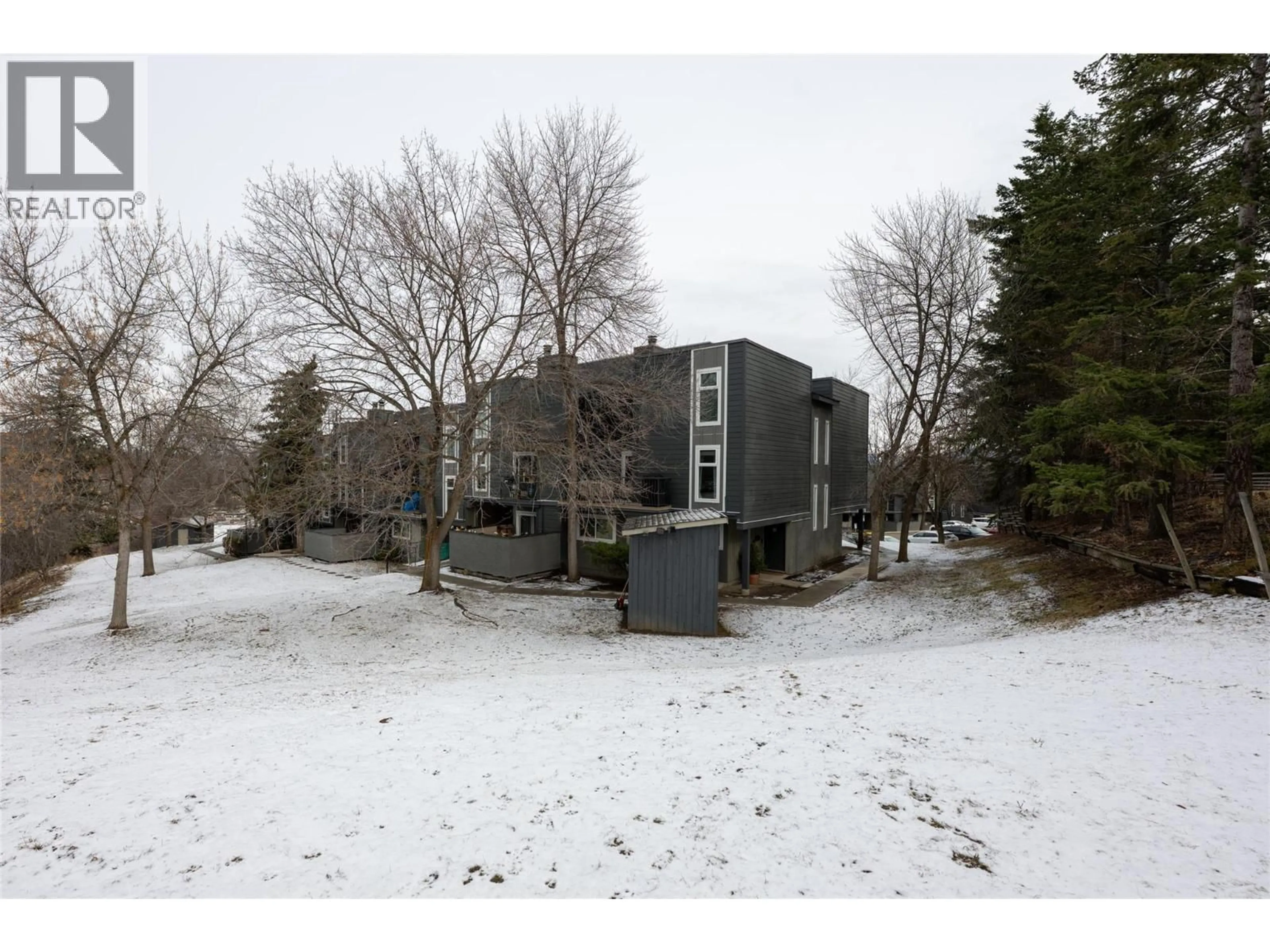 A pic from outside/outdoor area/front of a property/back of a property/a pic from drone, unknown for 75 - 1221 HUGH ALLAN DRIVE, Kamloops British Columbia V1S1M7