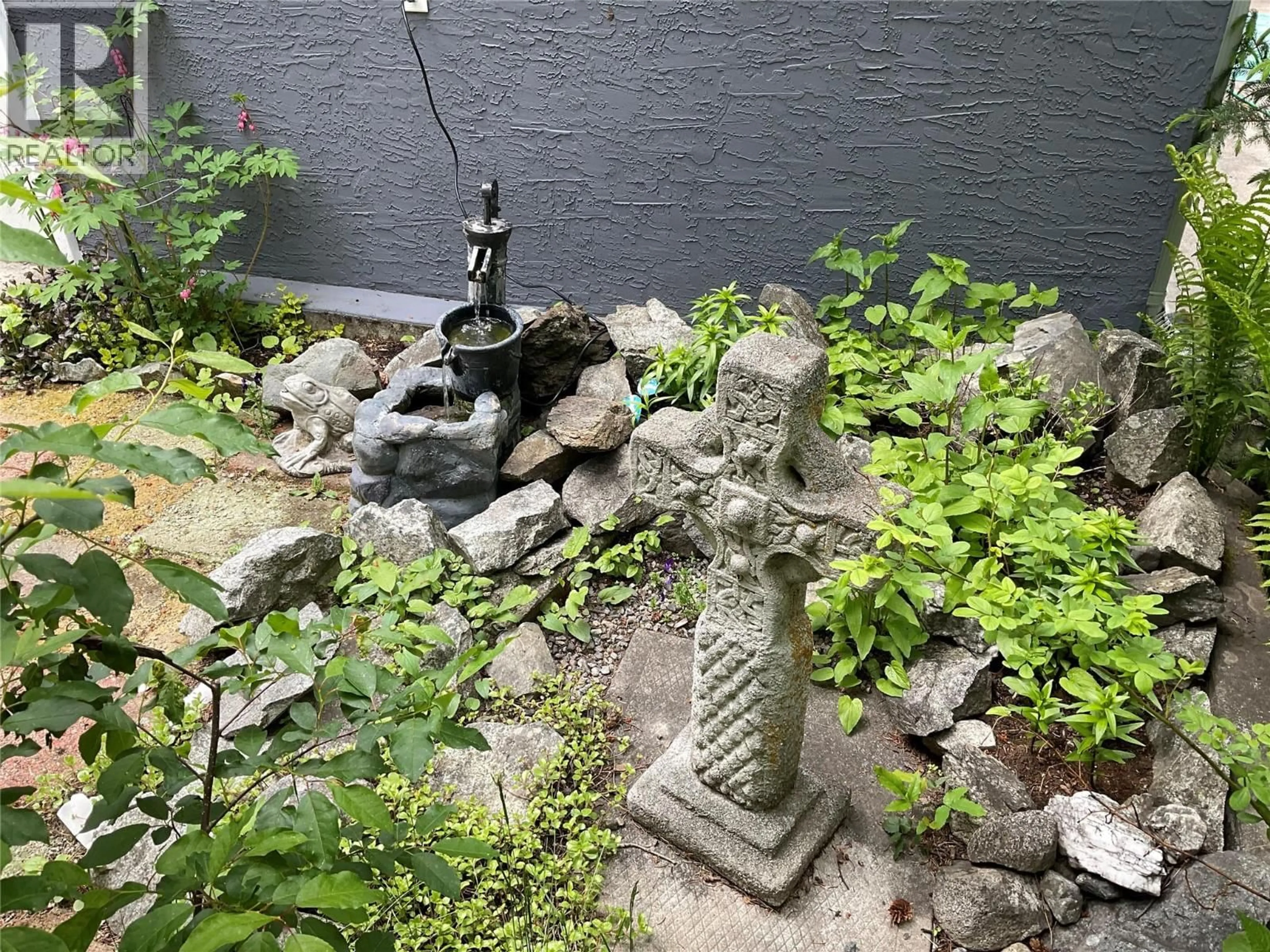 Patio, street for 356 MARGUERITE AVENUE, Greenwood British Columbia V0H1J0