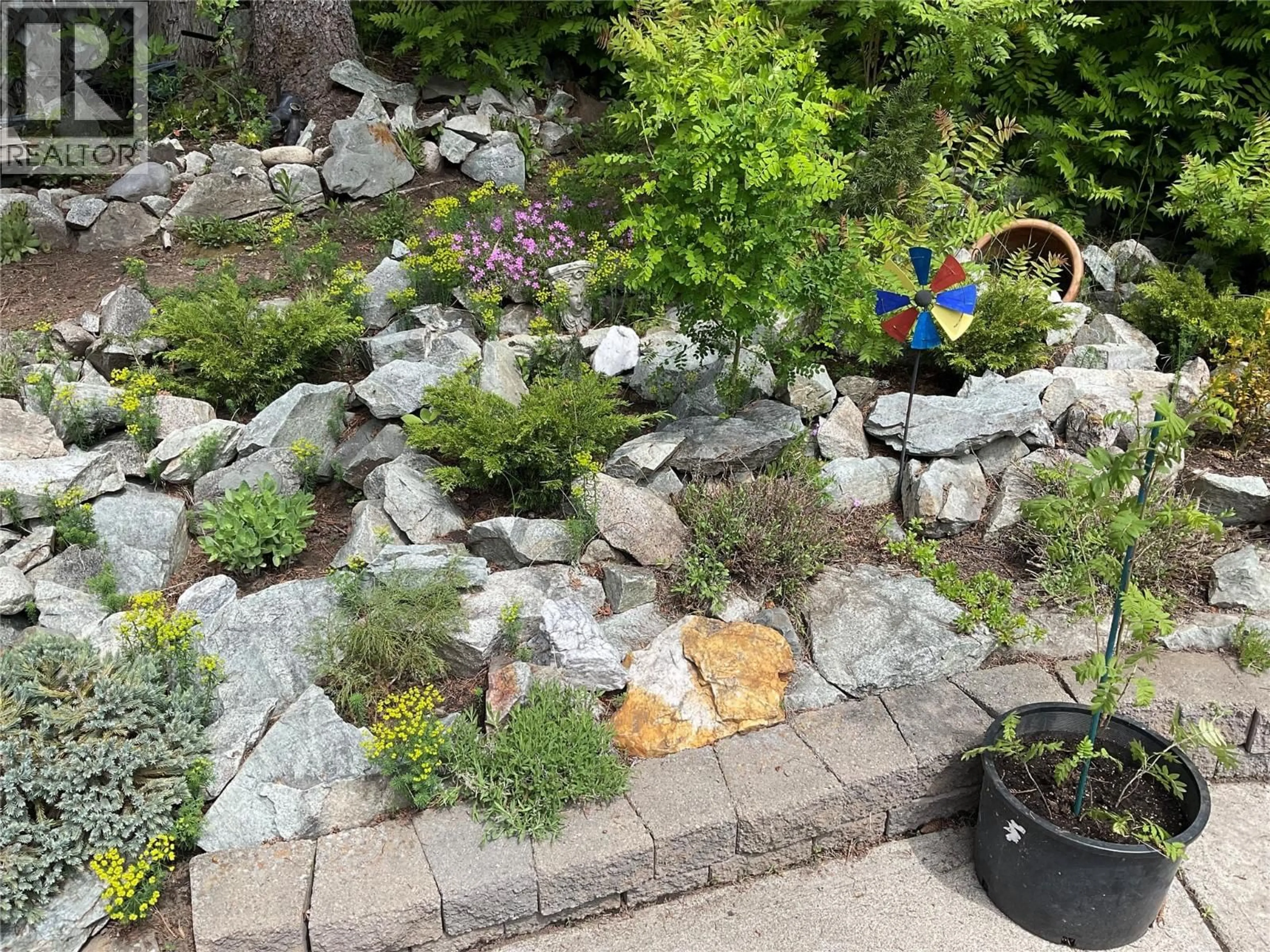 Patio, street for 356 MARGUERITE AVENUE, Greenwood British Columbia V0H1J0