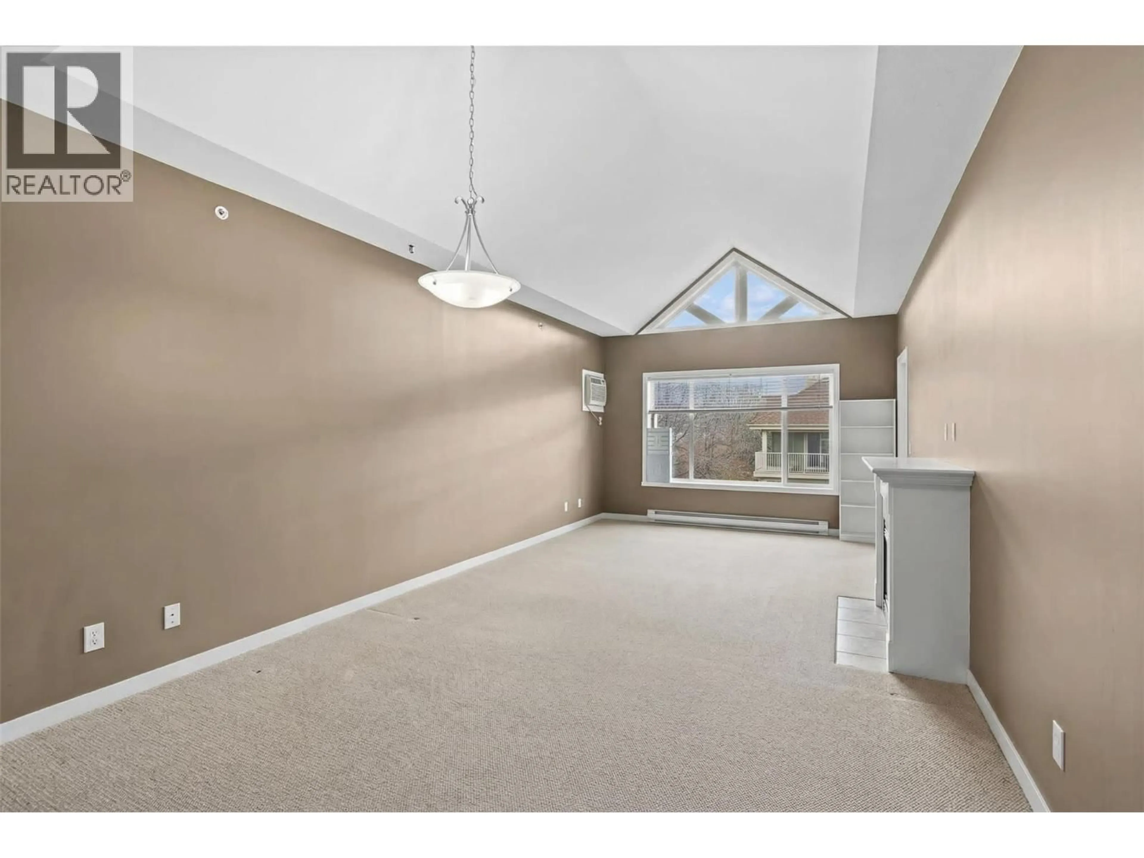 A pic of a room for 405 - 688 LEQUIME ROAD, Kelowna British Columbia V1W1A4