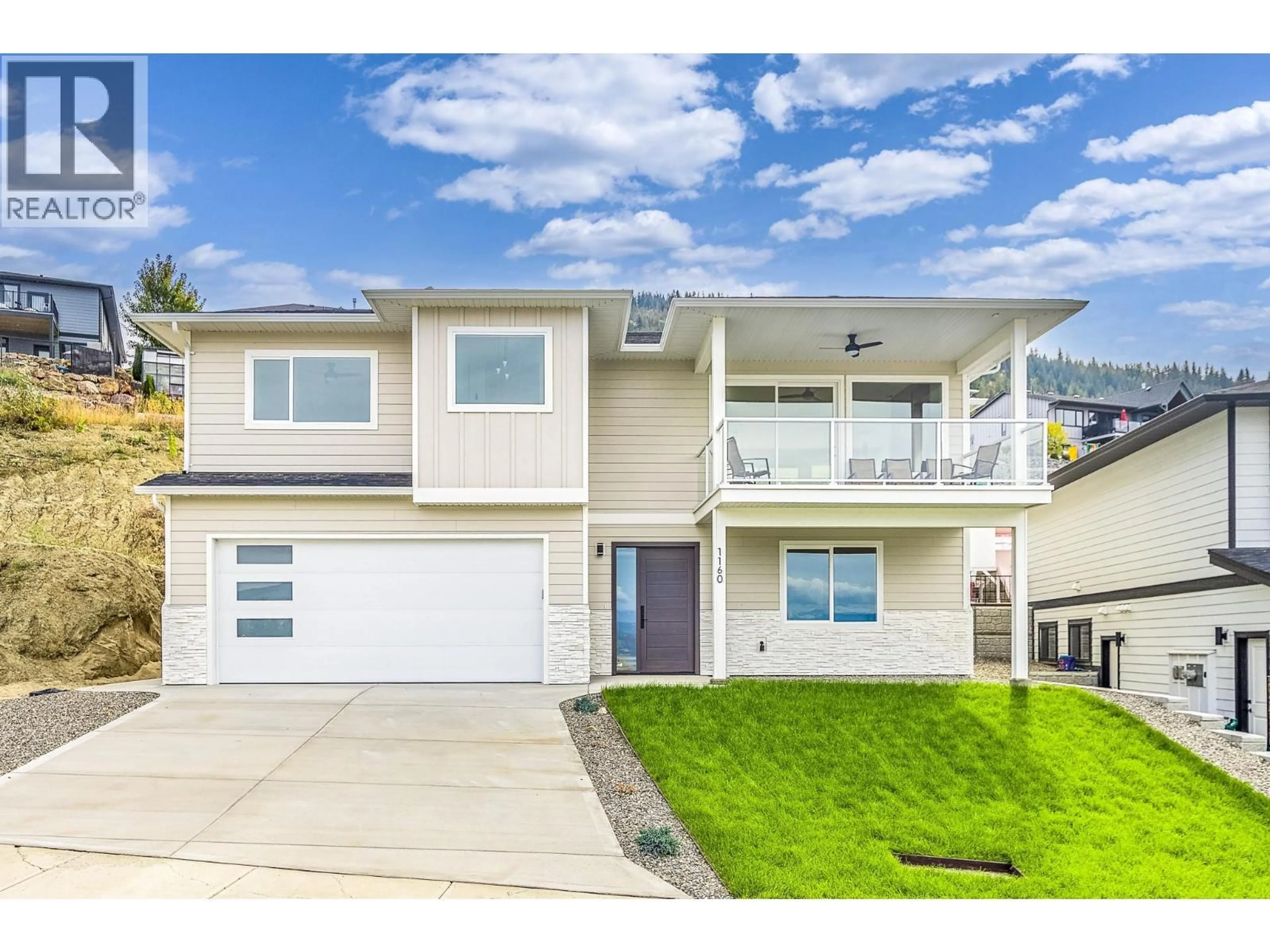 Home with vinyl exterior material, street for 1160 16 AVENUE SOUTHEAST, Salmon Arm British Columbia V1E2R5