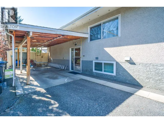 255 HOLBROOK ROAD WEST, Kelowna 4
